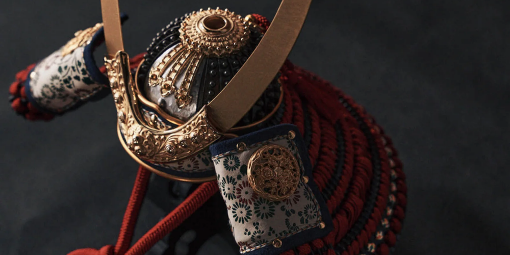 五月人形　兜飾り　羽織り　ハチマキ　説明書 5月人形 五月人形 コンパクト 選べる 陣羽織 はちまき付 黒 おしゃれ