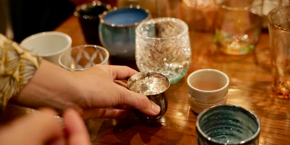 お酒と器のいい関係。酒の種類で選ぶ工芸ギフト