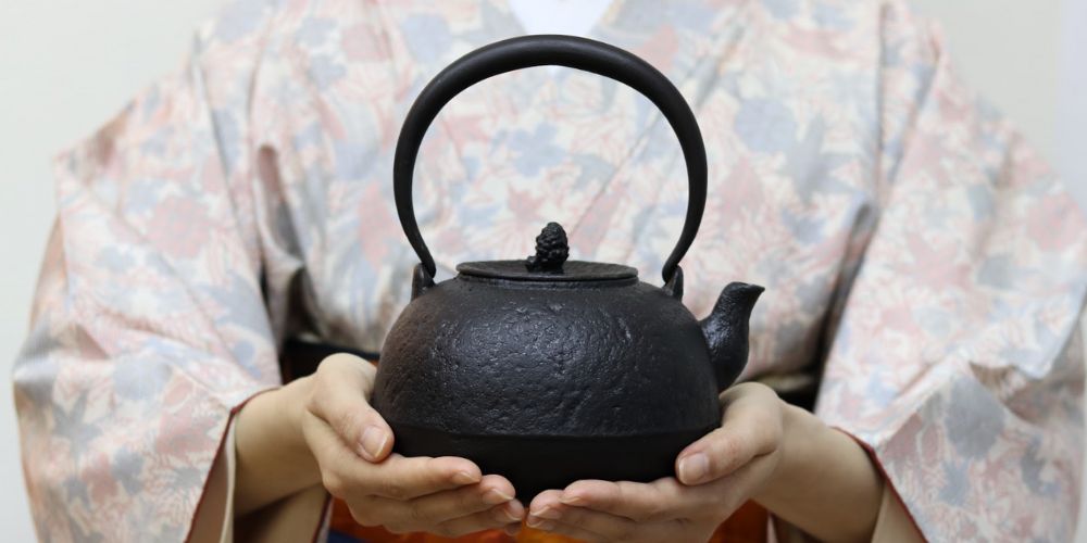 鉄器の鉄瓶