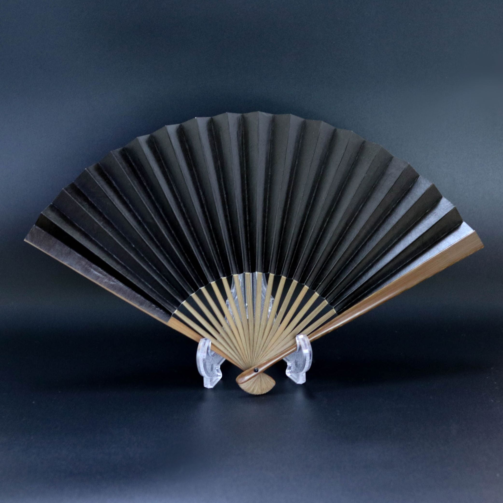 江戸扇子 | 黒重塗渋 無地 | 男持 唐木 | 雲錦堂 深津扇子店