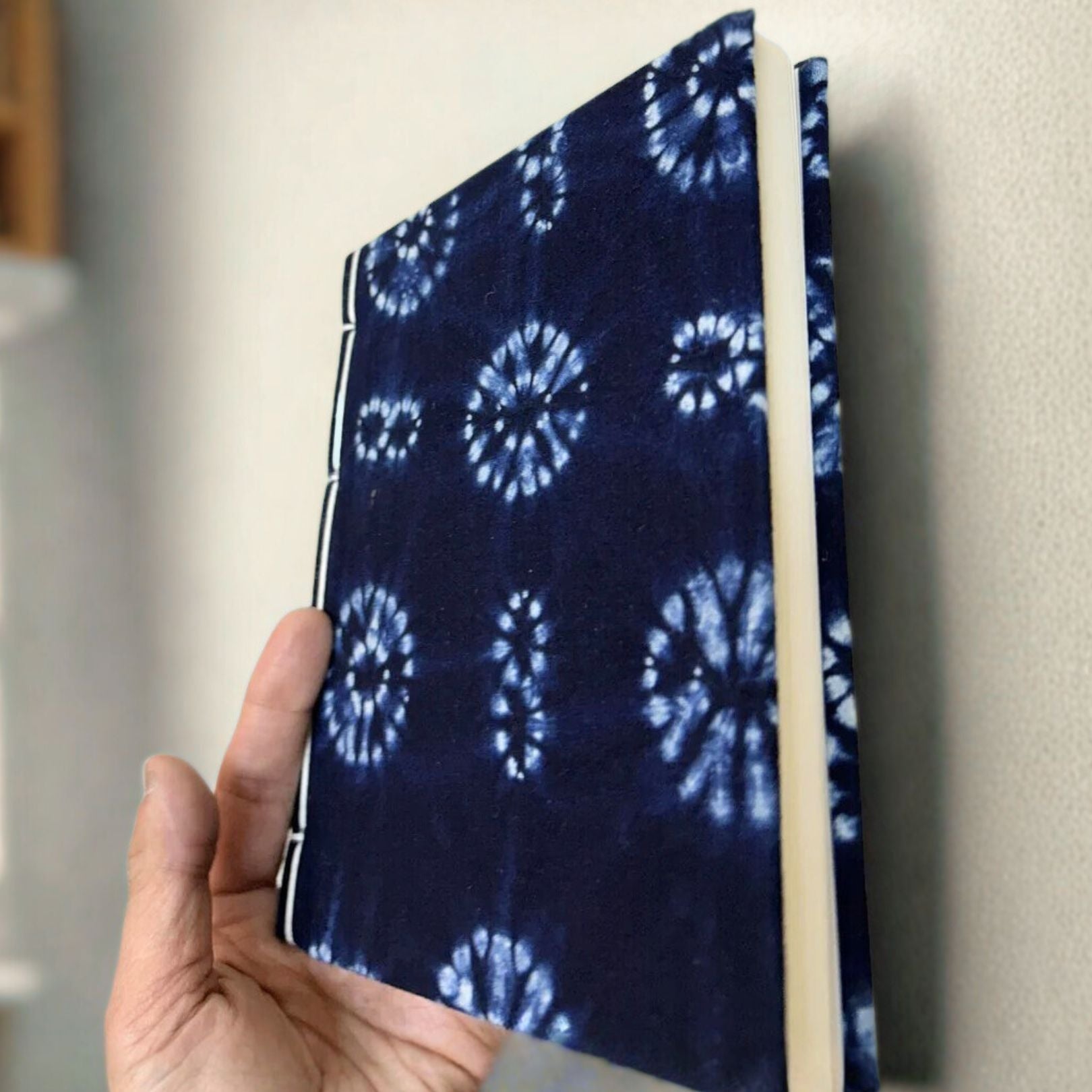 和綴じ本 | 有松絞り・美濃和紙 | 縫い絞り | 御朱印帳 | 和綴じ堂