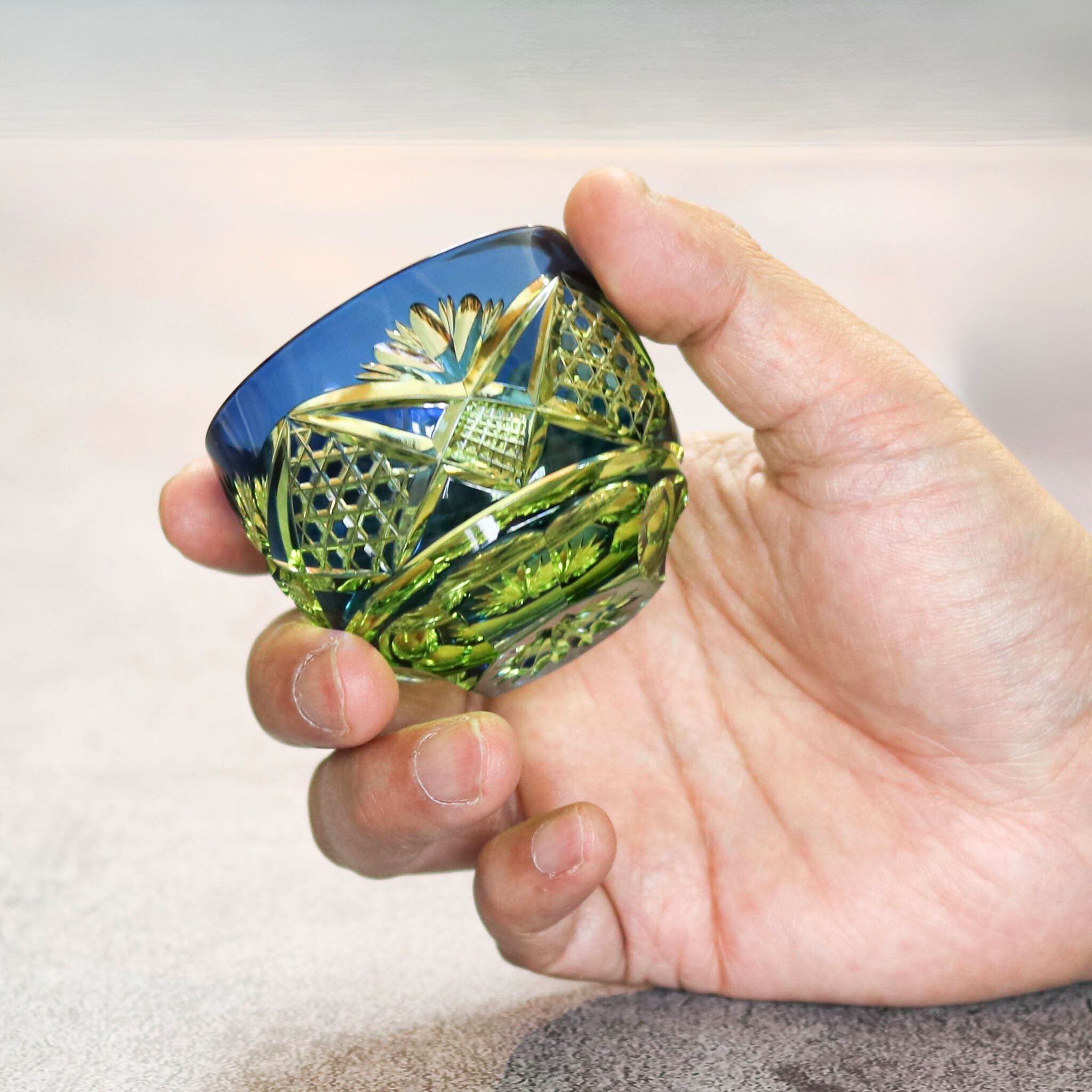 綾ガラス 酒器 | 綾切子 猪口 | 若草 コバルトブルー | グラスアート黒木