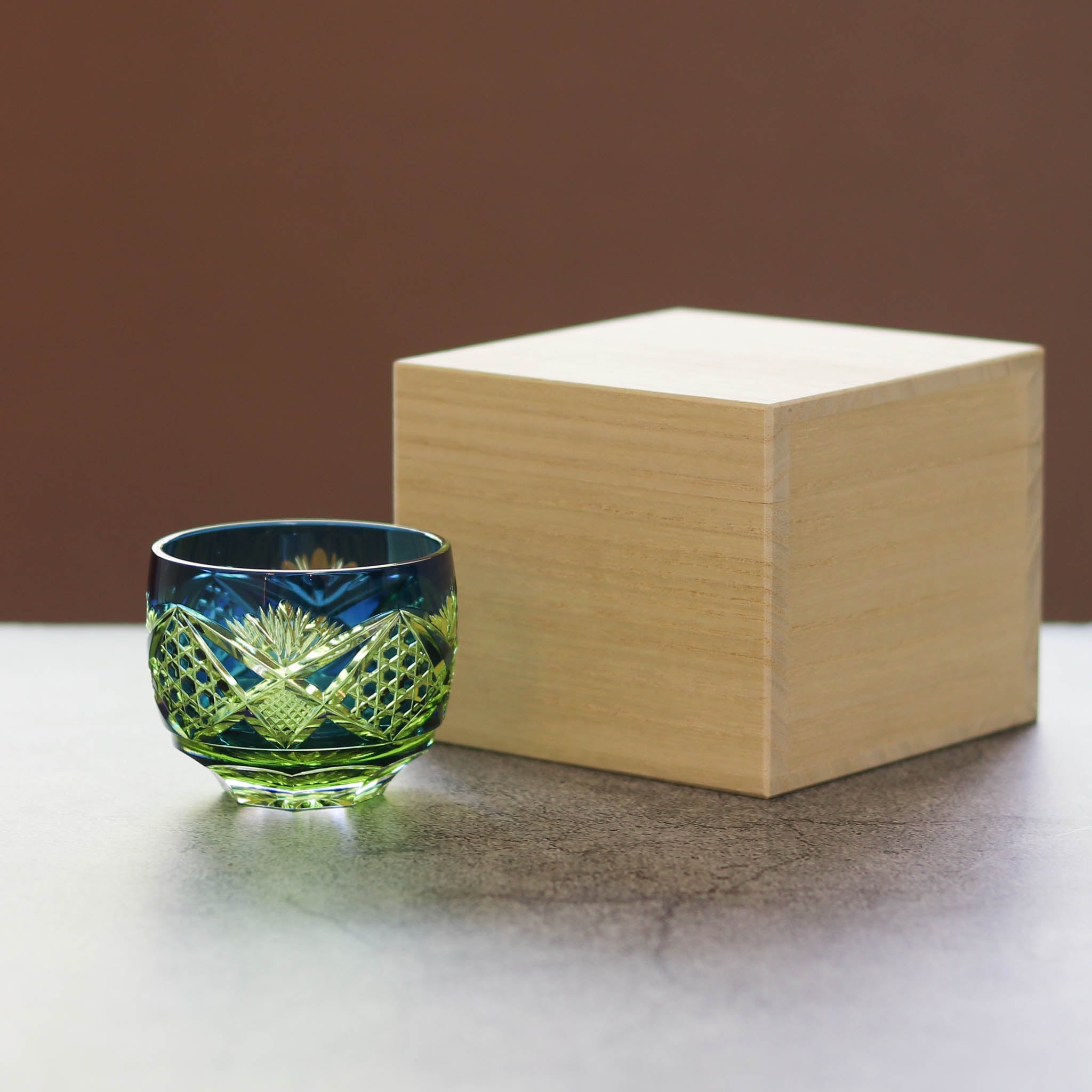 綾ガラス 酒器 | 綾切子 猪口 | 若草 コバルトブルー | グラスアート黒木