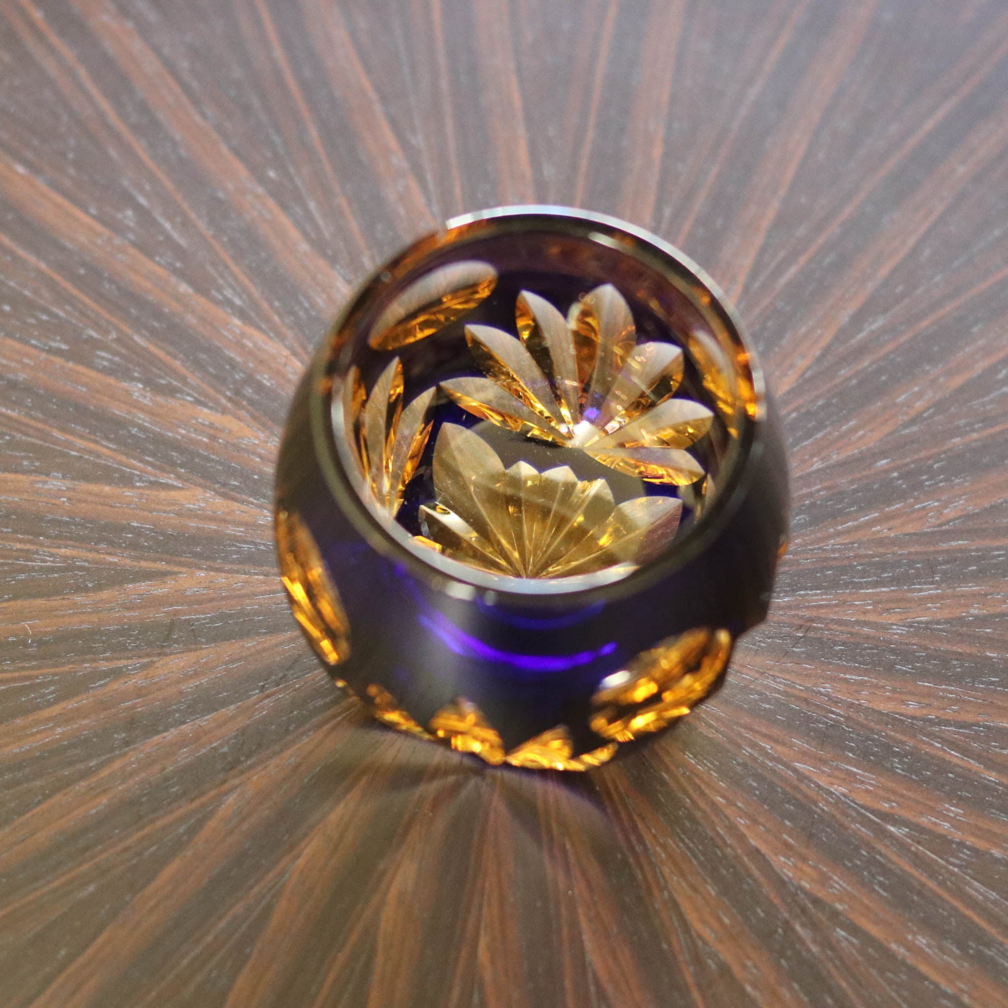 江戸切子 樽型ぐい呑み|朧月|瑠璃|山田硝子