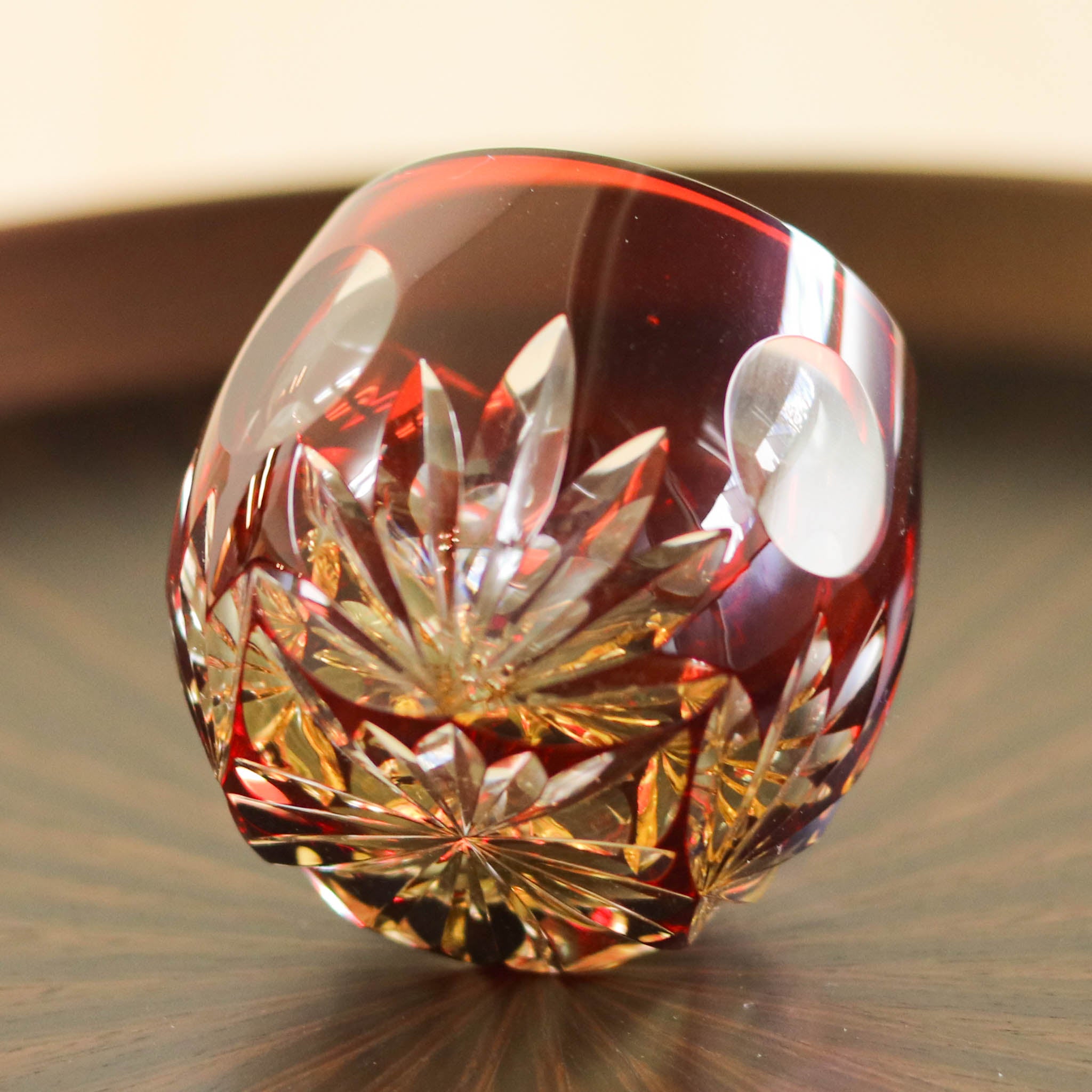 江戸切子 樽型ぐい呑み|朧月|赤|山田硝子