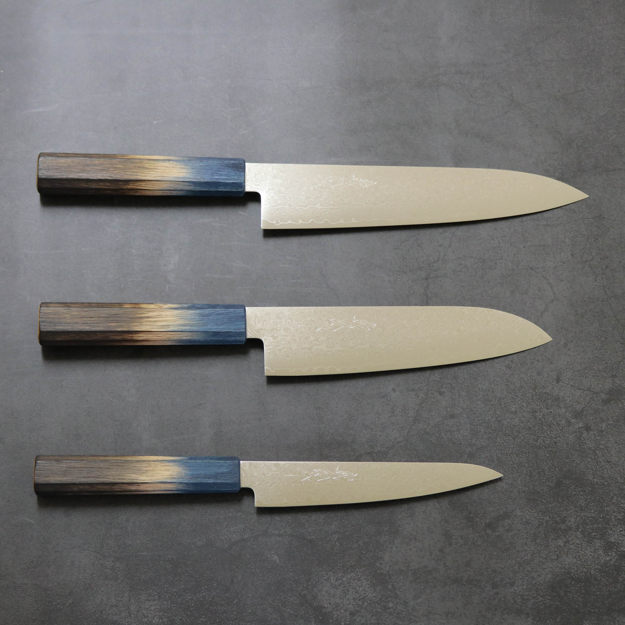 堺打刃物 包丁 | ダマスカス67層 三徳 18cm 両刃 | 暁ハンドル 桐箱入り | 山脇刃物製作所