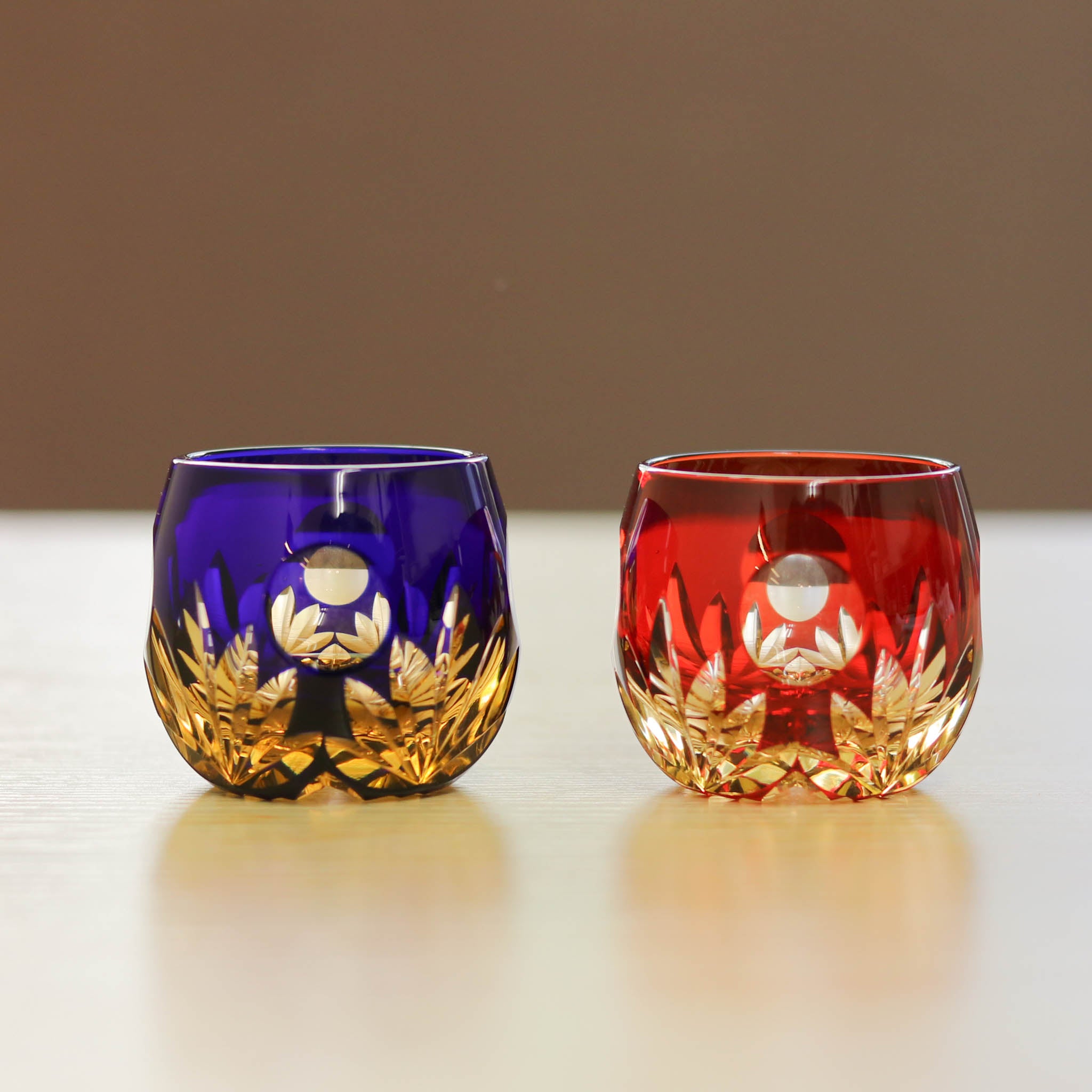 江戸切子 樽型ぐい呑み|朧月|瑠璃|山田硝子