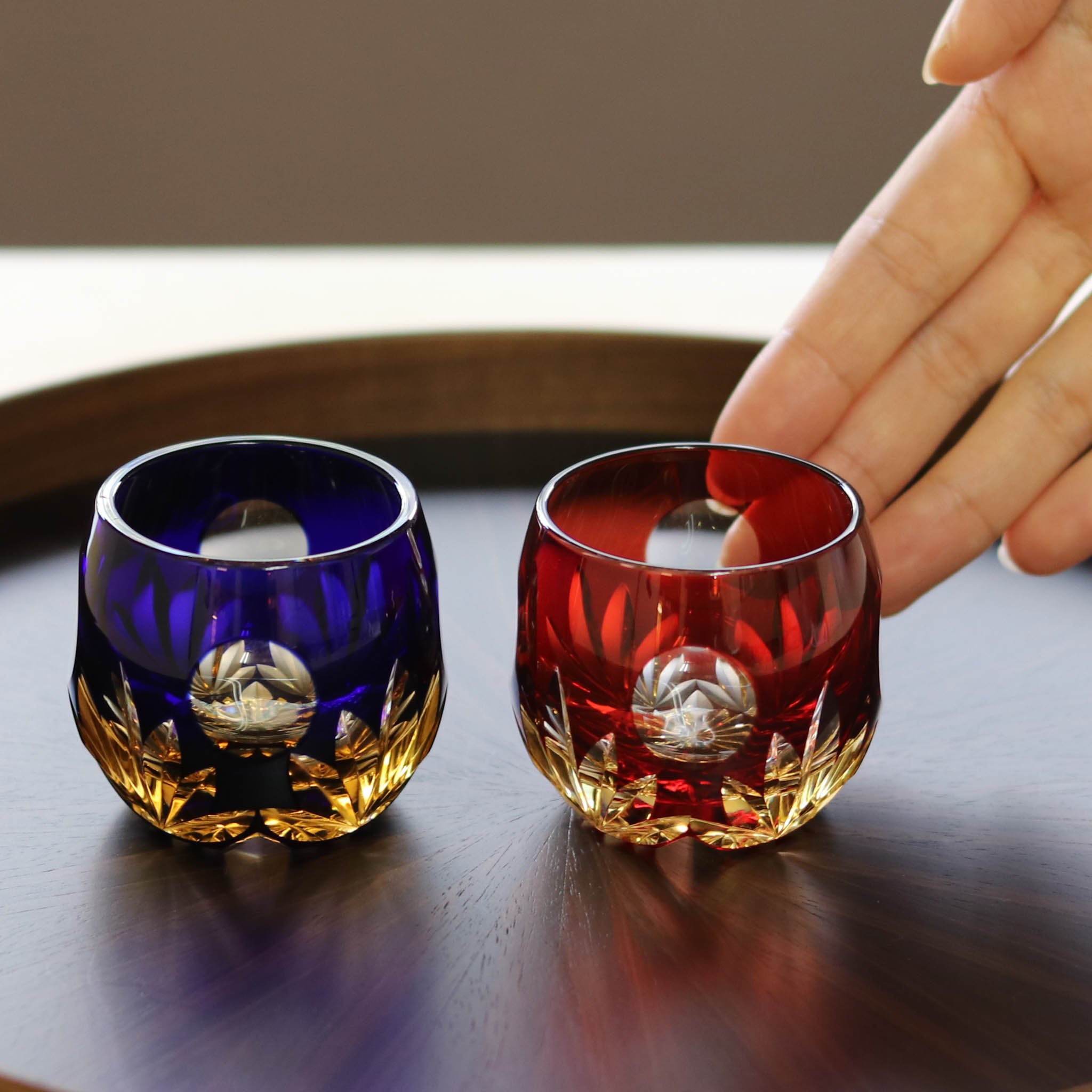 江戸切子 樽型ぐい呑み|朧月|赤|山田硝子