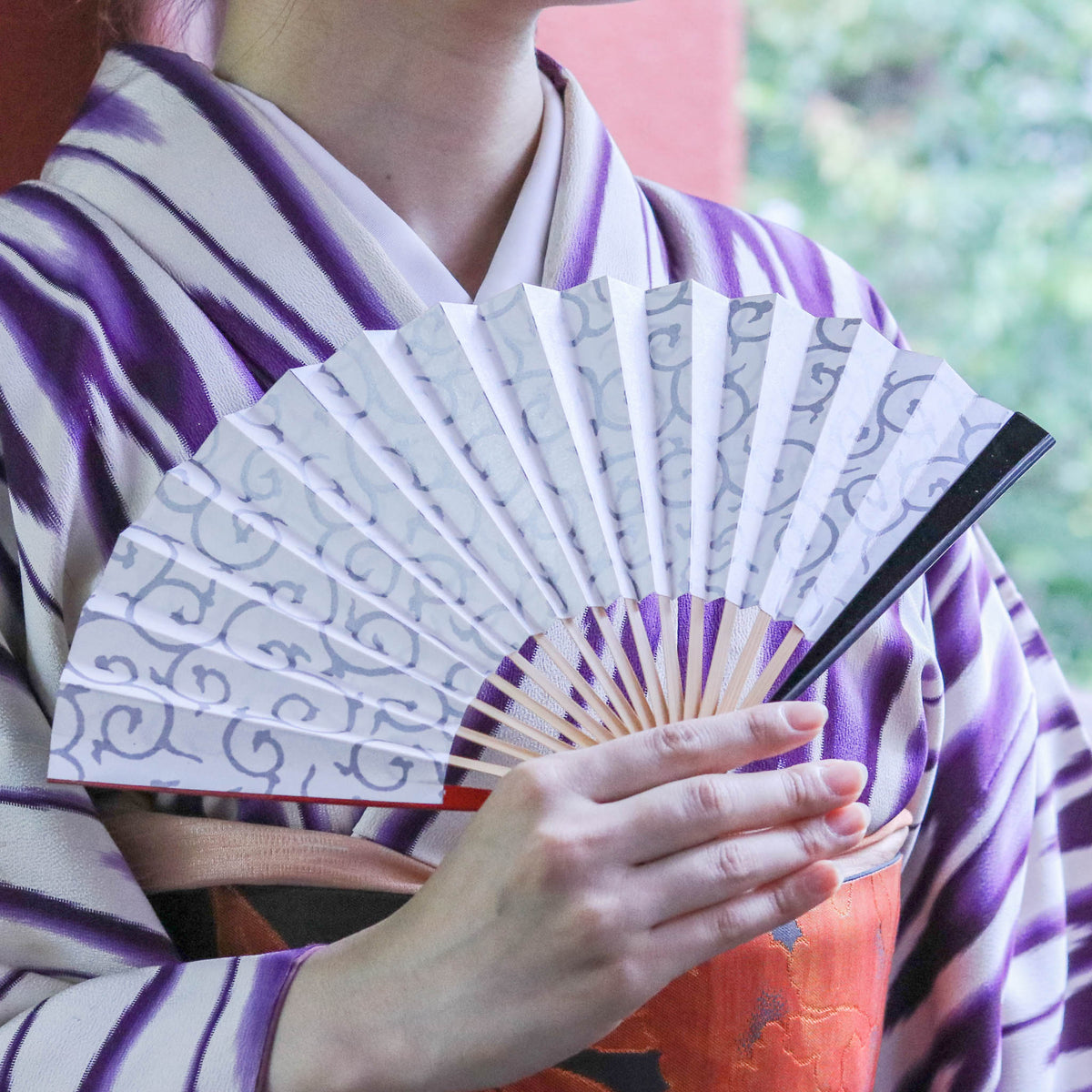 江戸扇子 | 唐草 両面銀 | 女持 赤黒 | 雲錦堂 深津扇子店