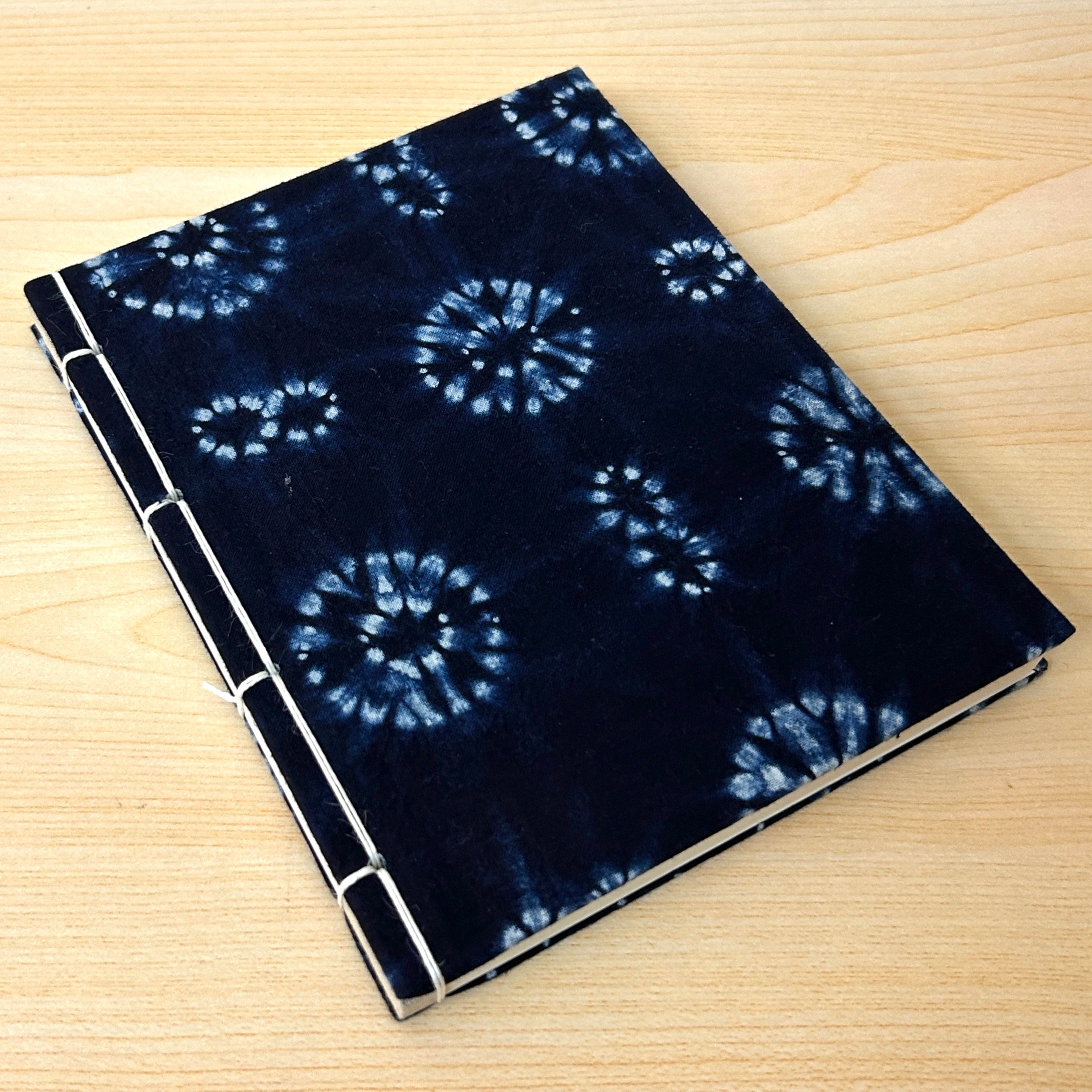和綴じ本 | 有松絞り・美濃和紙 | 藍 | 御朱印帳 | 和綴じ堂