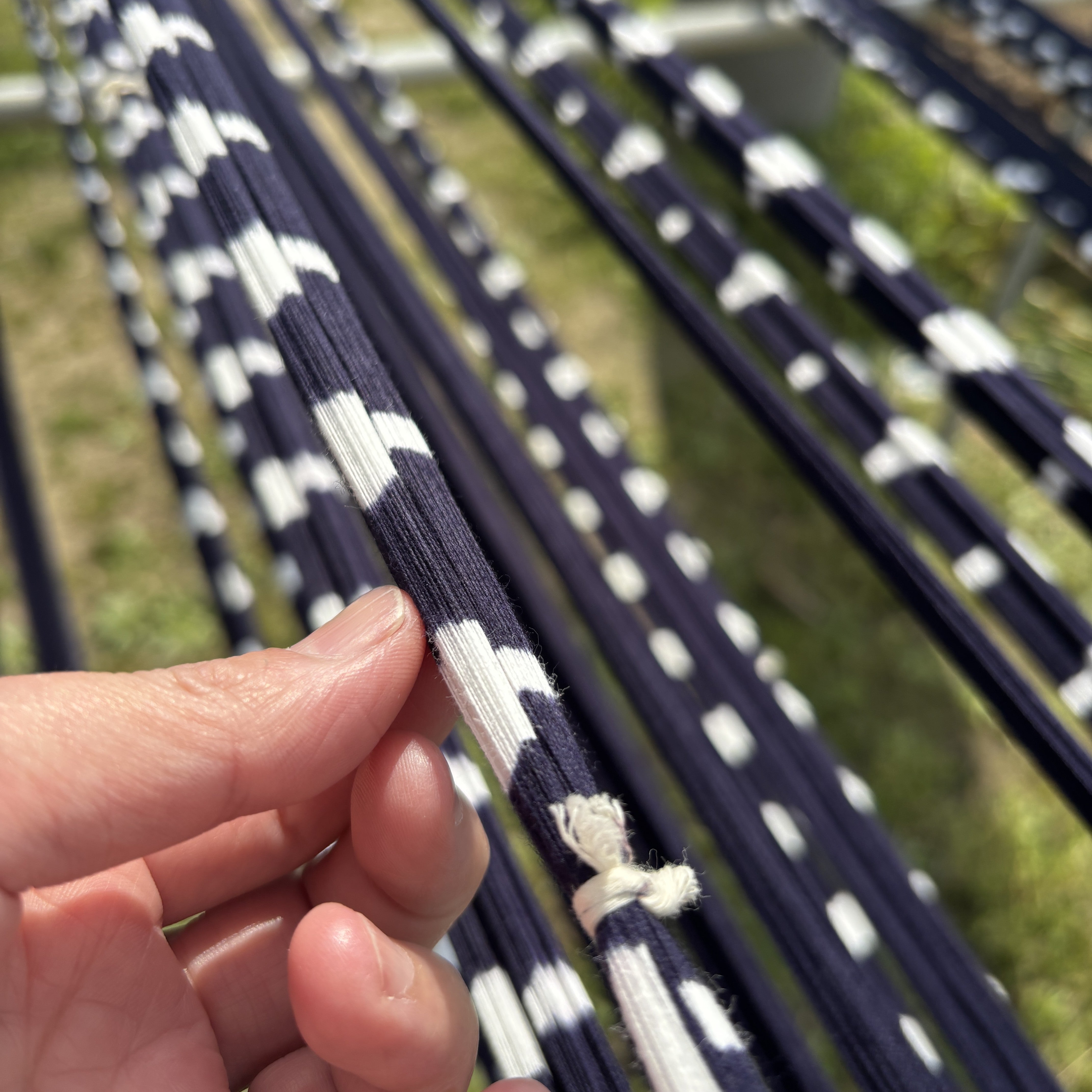 久留米絣 子供用 | もんぺっぺ スタイチーフ | 紺水玉格子 | TAKUMI Collection