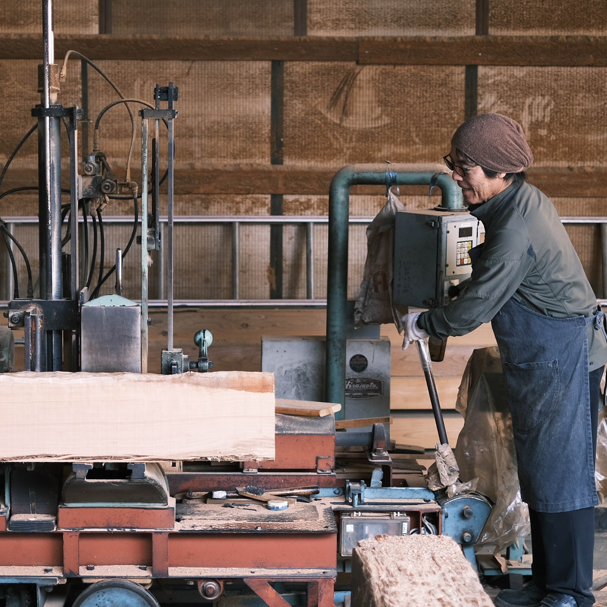 カッティングボード | 国産木 山桜 | 320×140×20mm | KINARI