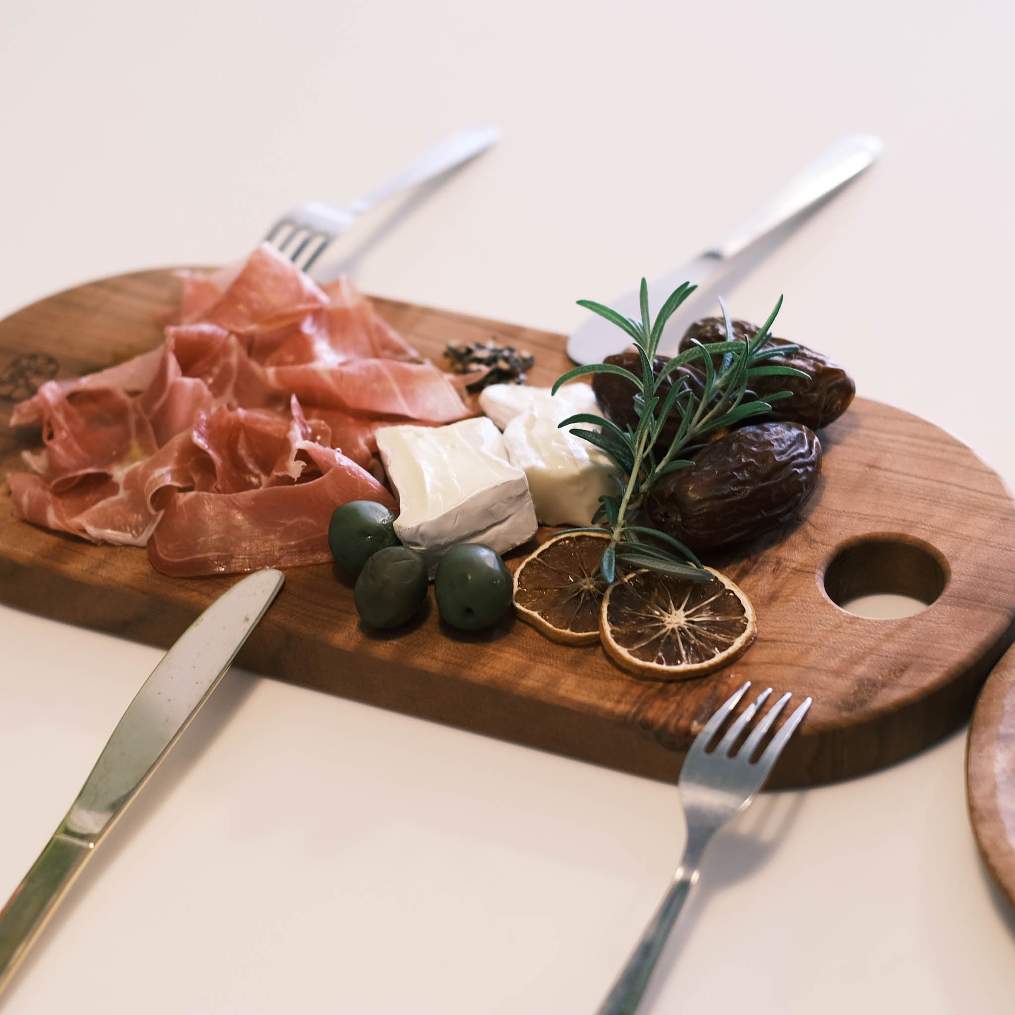 カッティングボード | 国産木 山桜 | 320×140×20mm | KINARI