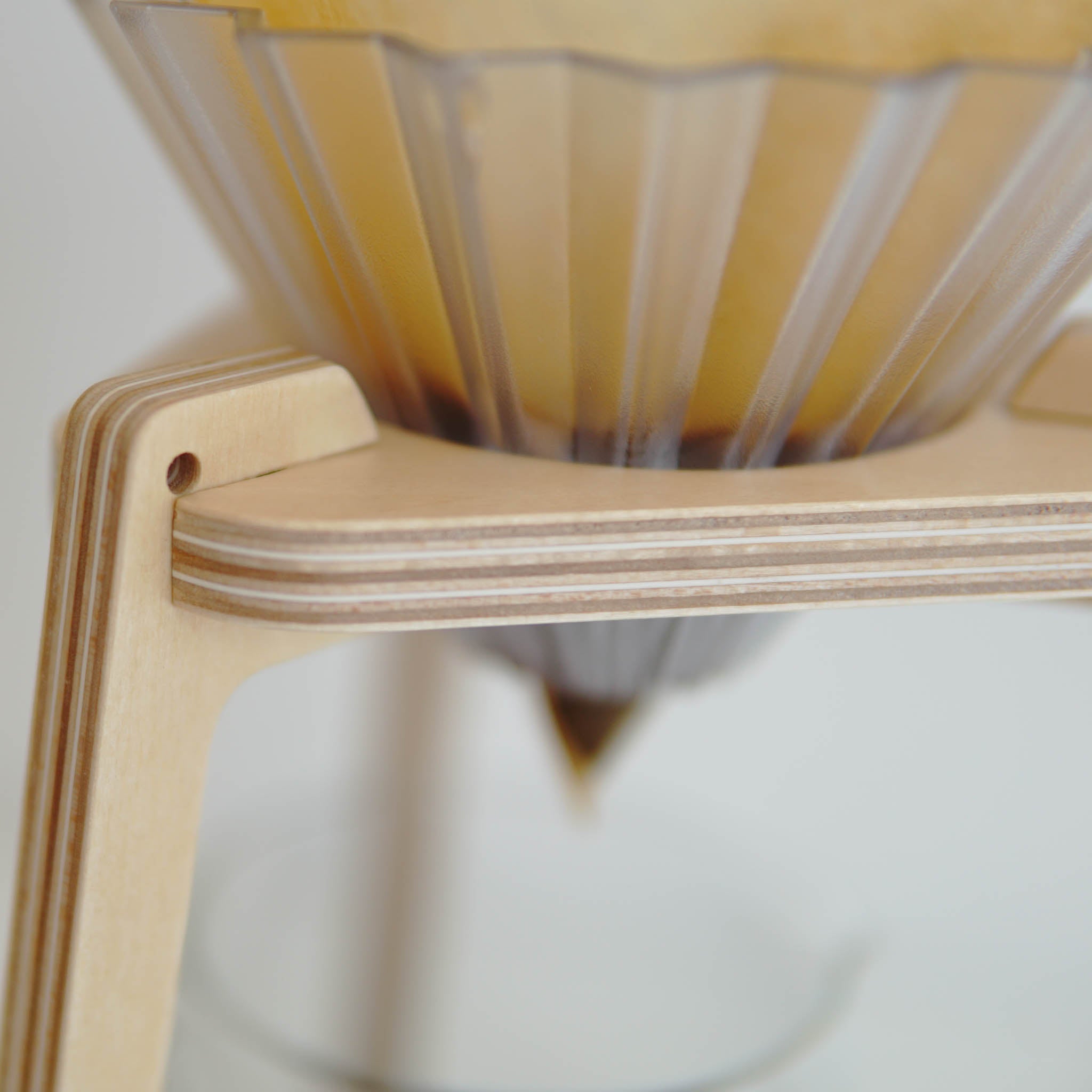 木工品 コーヒードリップ | tripod coffee dripper stand | snow white | PLYWOOD laboratory