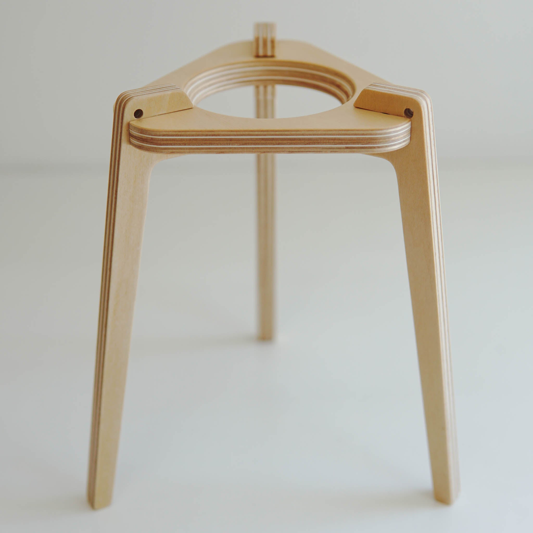 木工品 コーヒードリップ | tripod coffee dripper stand | snow white | PLYWOOD laboratory