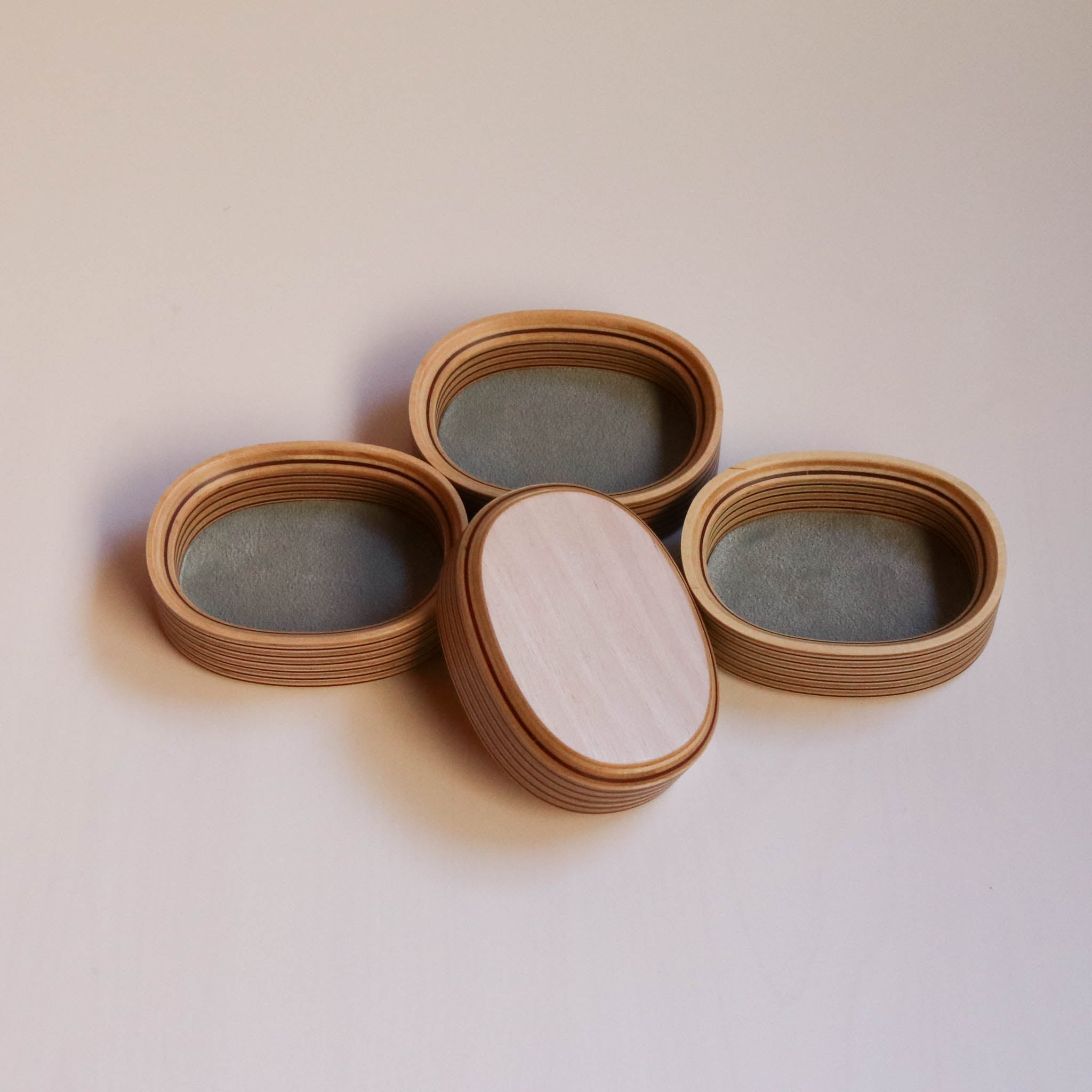 木工品 トレー | tower - oval | bordeaux | PLYWOOD laboratory