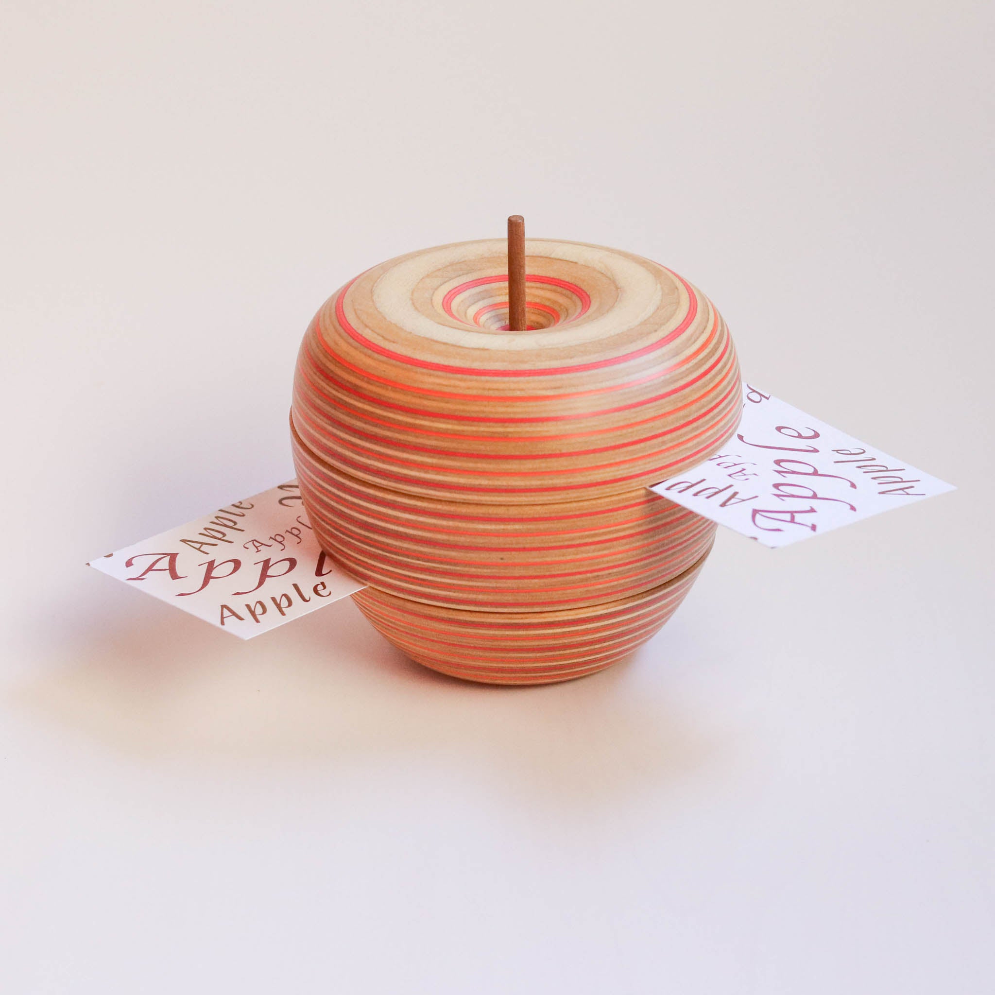 木工品 カードホルダー | ringo 2 | red-orange | PLYWOOD laboratory