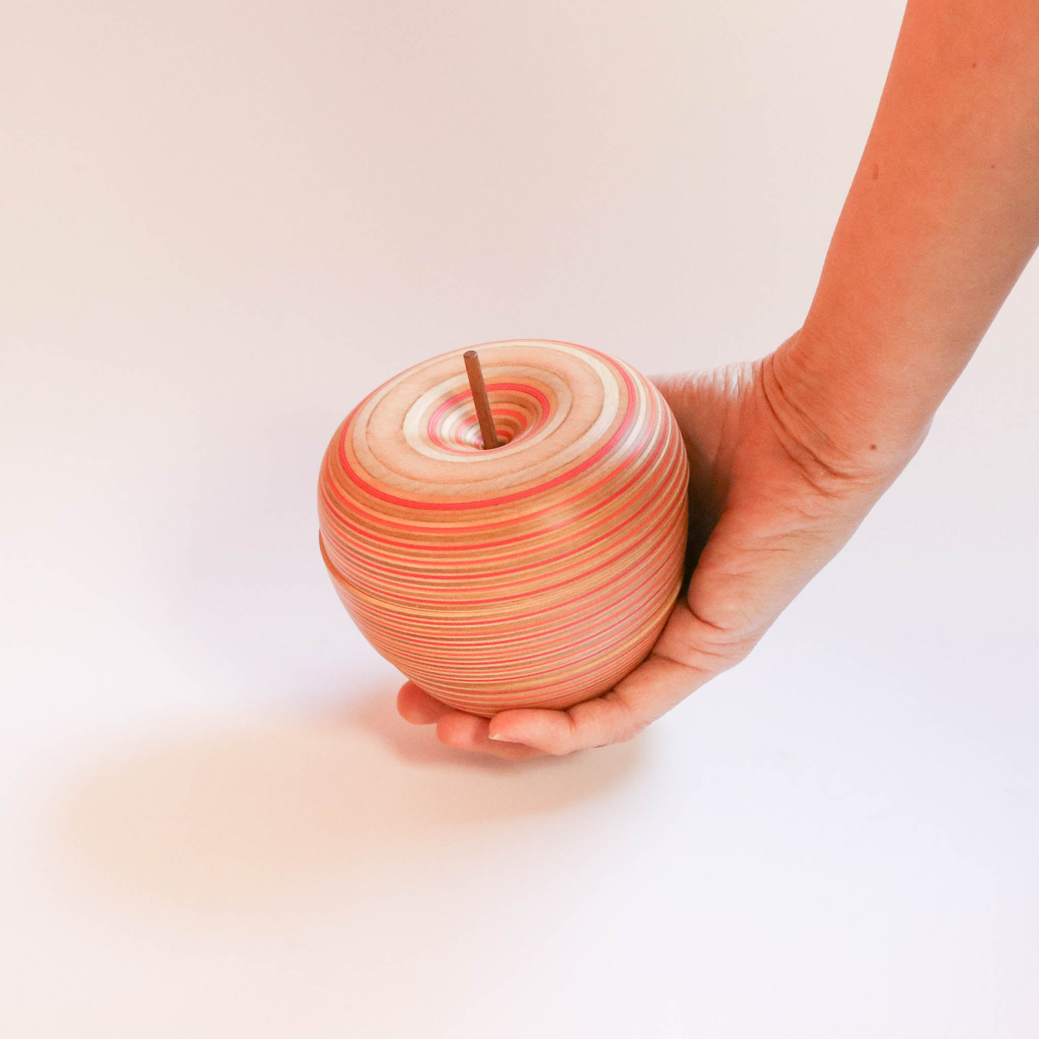 木工品 カードホルダー | ringo 2 | red-orange | PLYWOOD laboratory