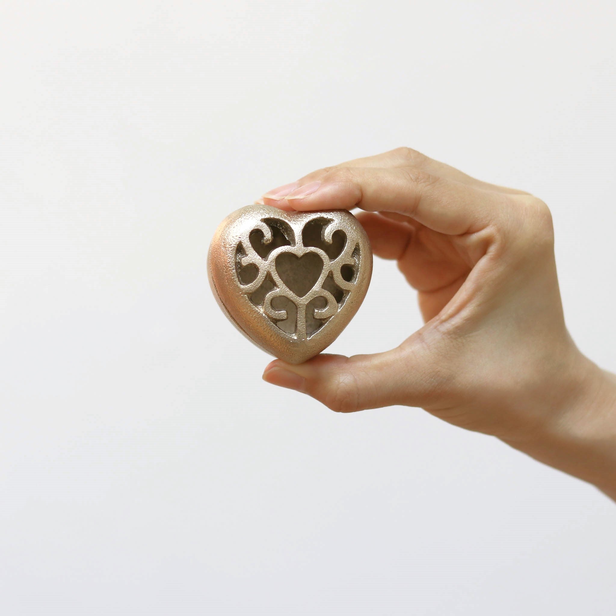 鋳物 針のない剣山 | ハートの剣山 Heart | 金森合金