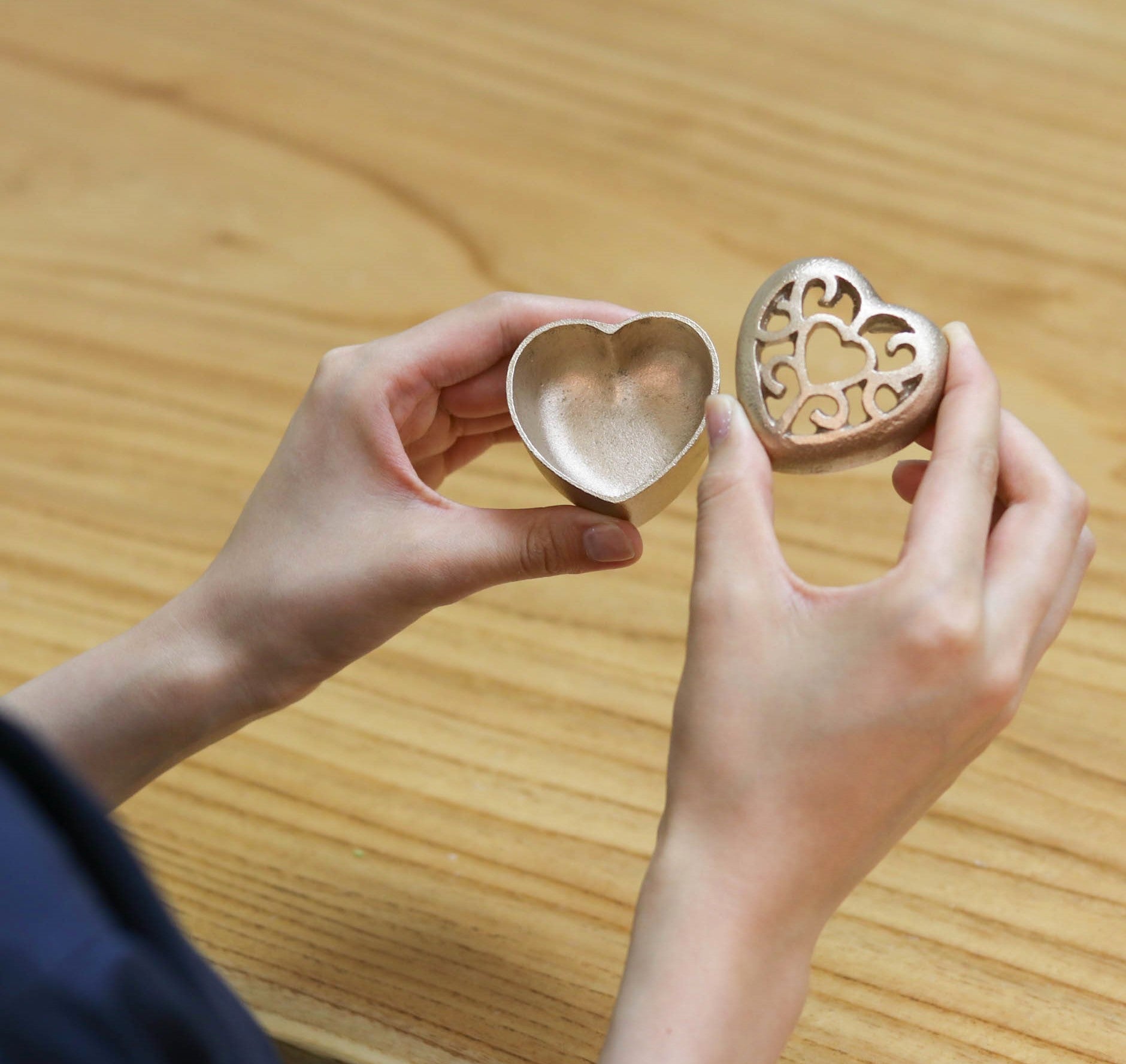 鋳物 針のない剣山 | ハートの剣山 Heart | 金森合金