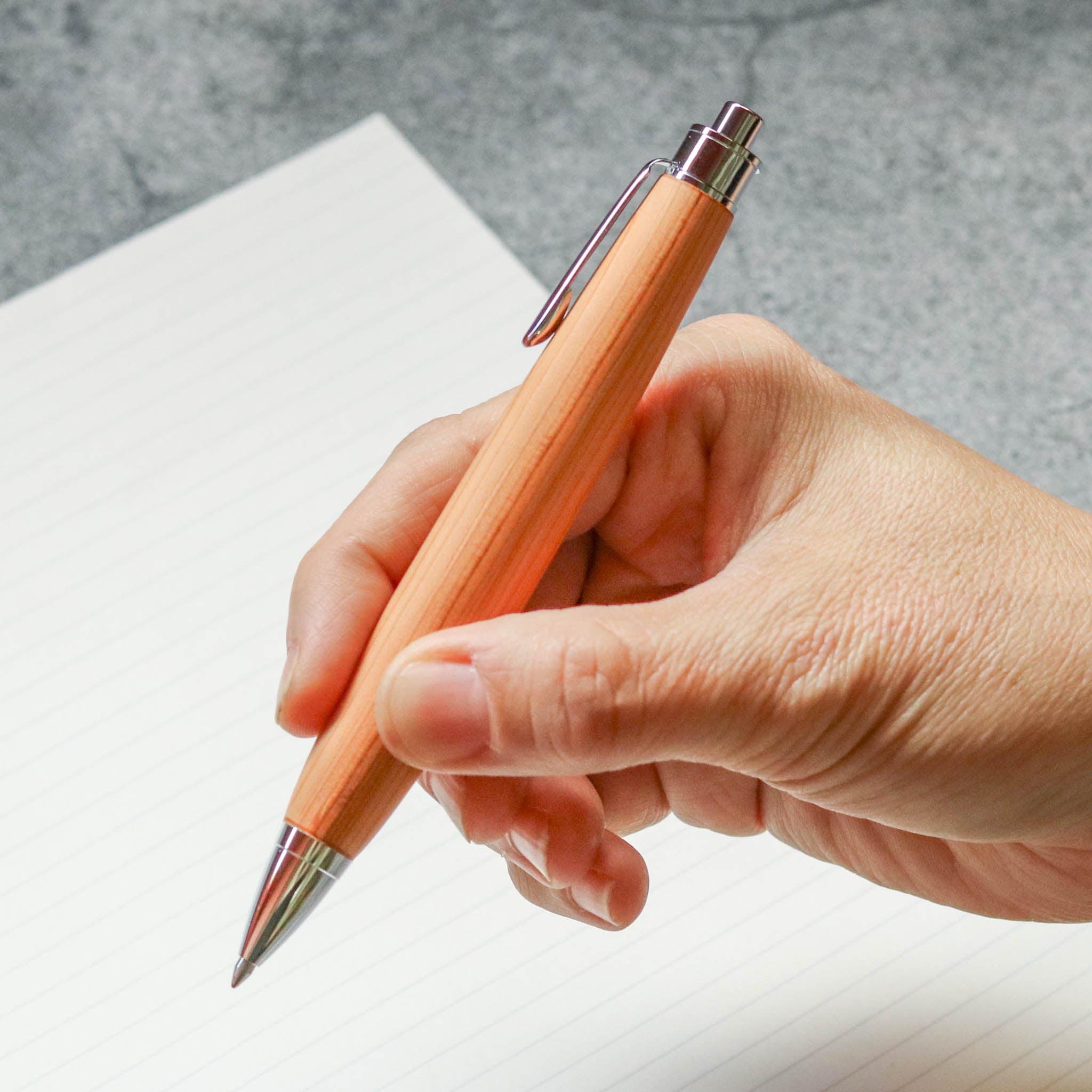 木軸ペン | 国産木 一位 イチイ | 芯0.5mm | 木軸ペン工房 KIKI
