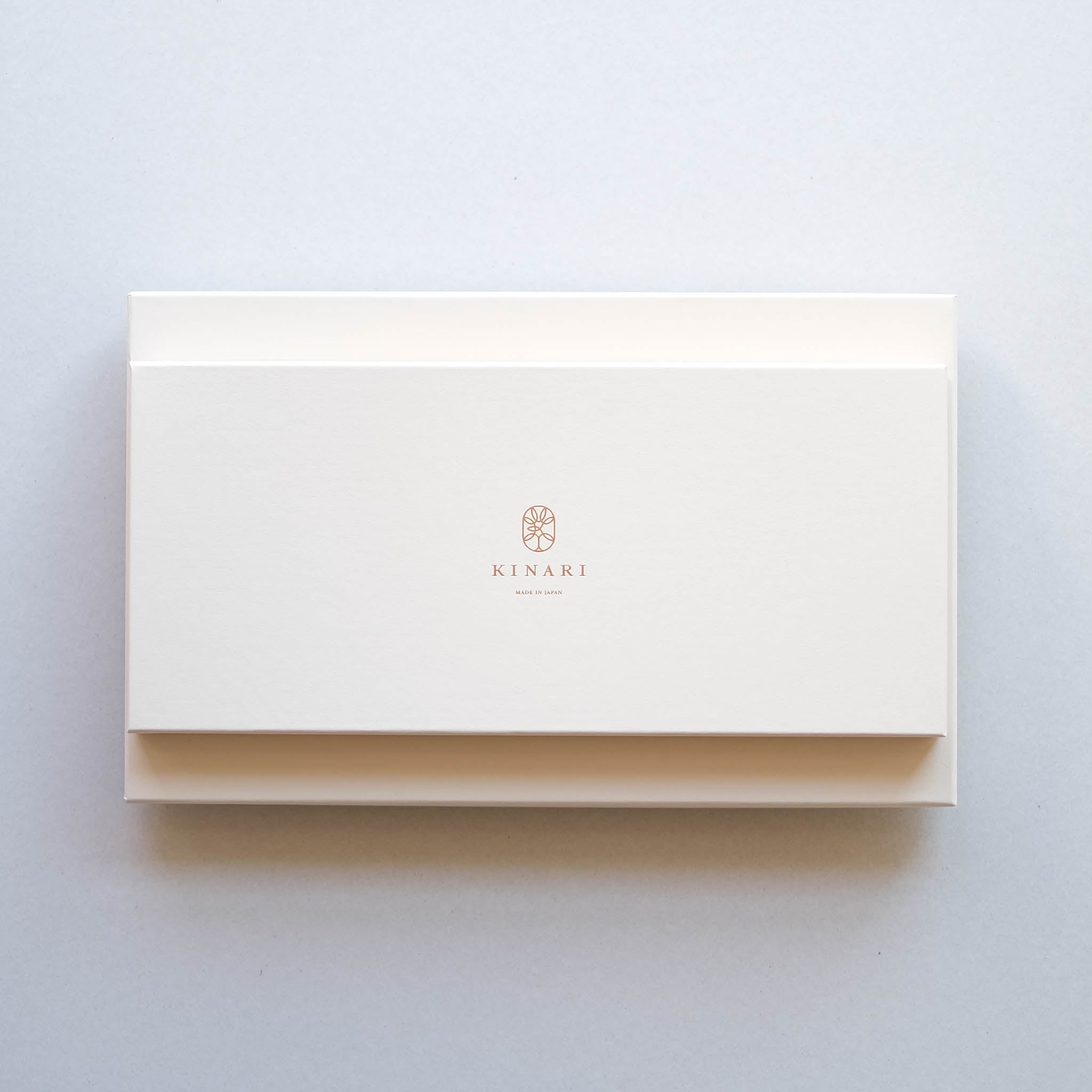 カッティングボード | 国産木 山桜 | 320×140×20mm | KINARI