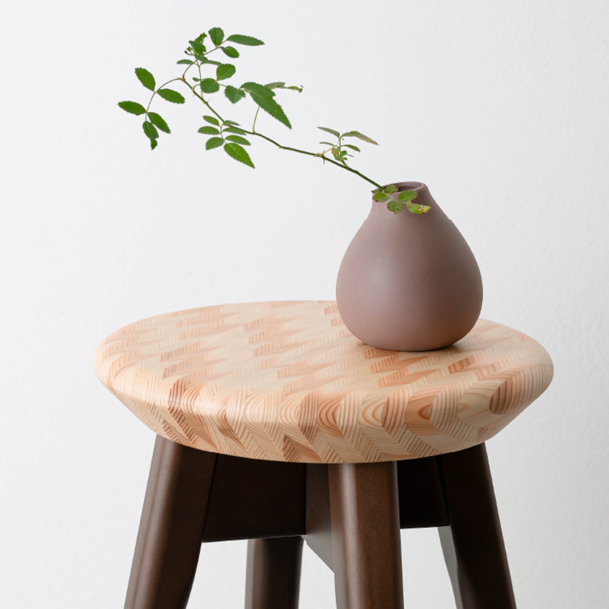 【廃番】木工製品 インテリア | STOOL&TRAY TABLE | 矢絣 | ミマツ工芸