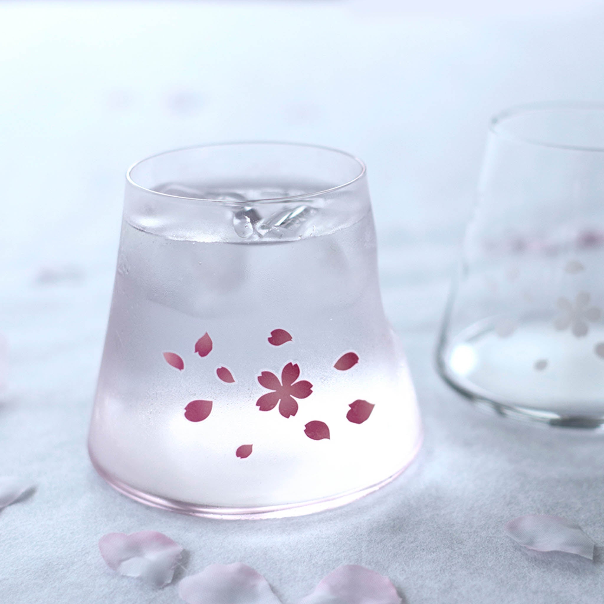 江戸硝子 宝永グラス | 冷感桜舞富士山 | ピンク | 丸モ高木陶器