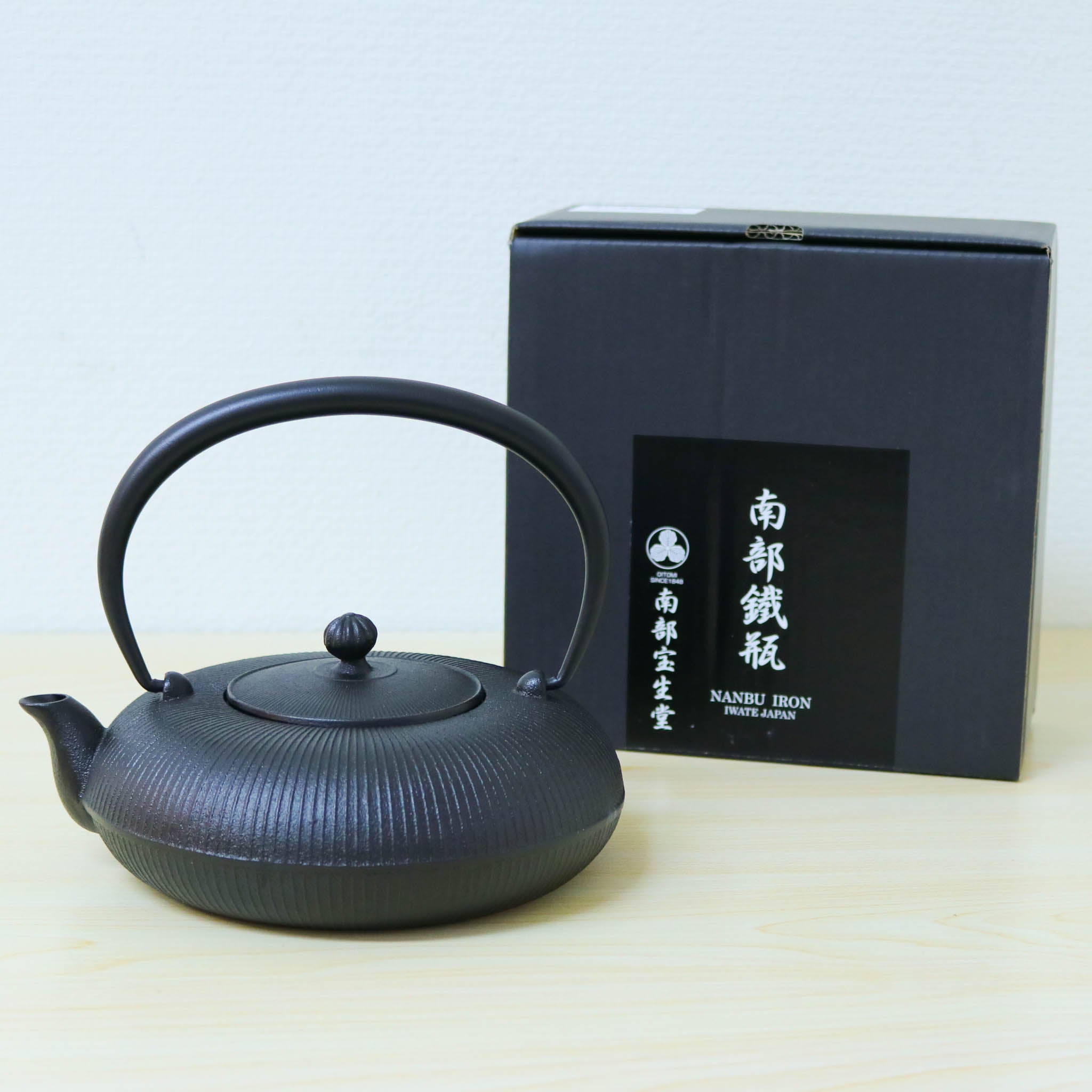 南部鉄器 鉄瓶 急須 | 立目 0.8L | 黒 | 及富