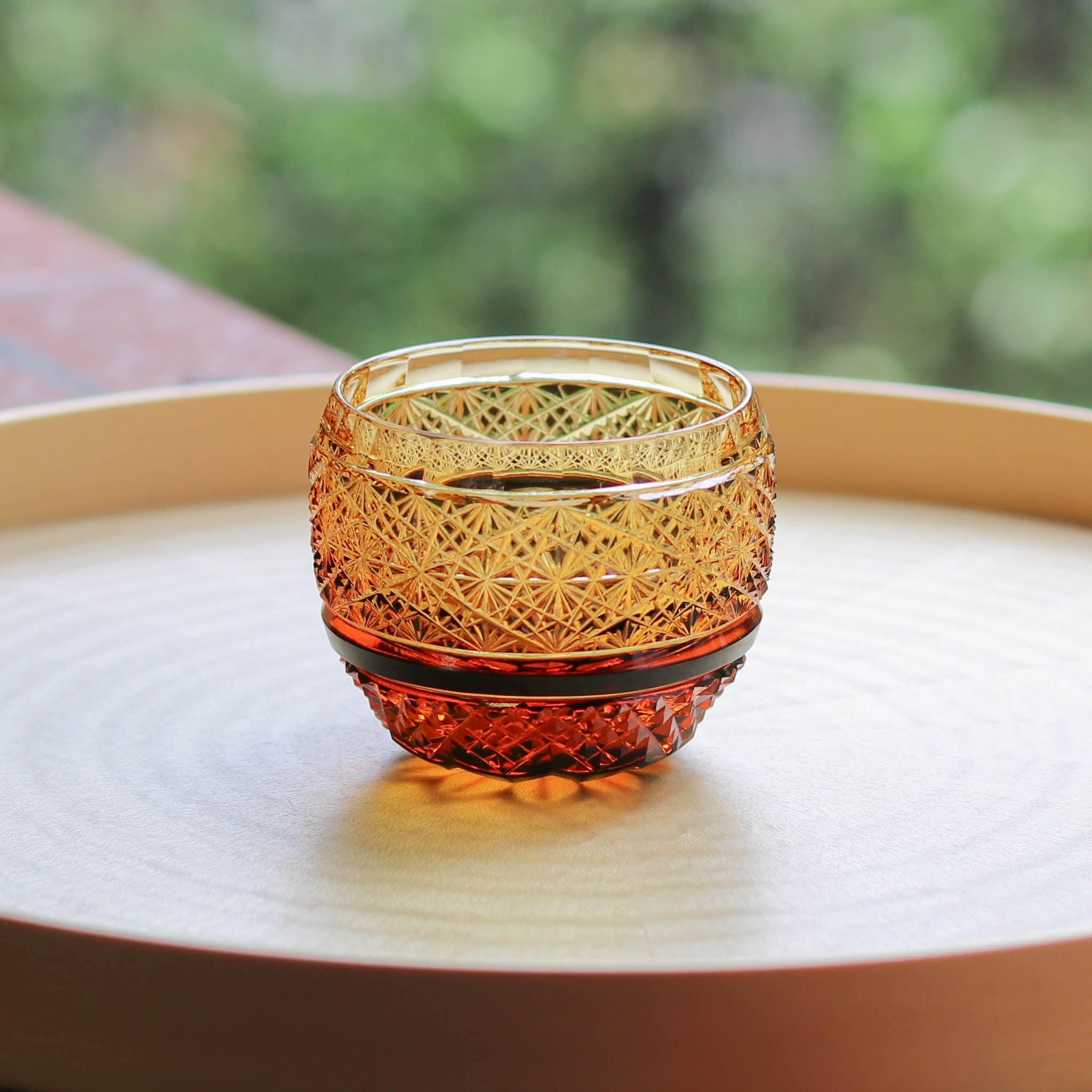 小樽切子 ぐい呑み | 燦 | 黒琥珀 | 深川硝子工芸