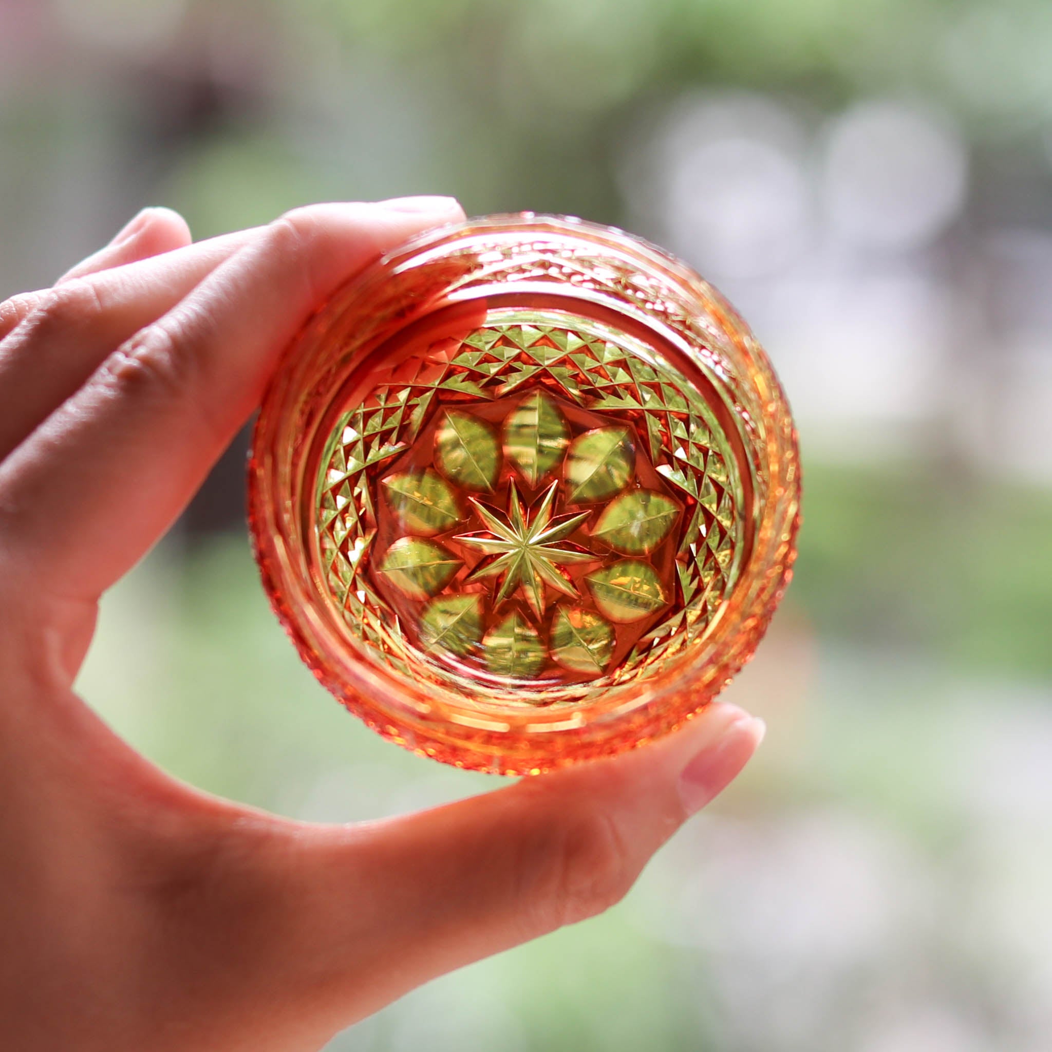 小樽切子 ぐい呑み | 燦 | 金赤琥珀 | 深川硝子工芸