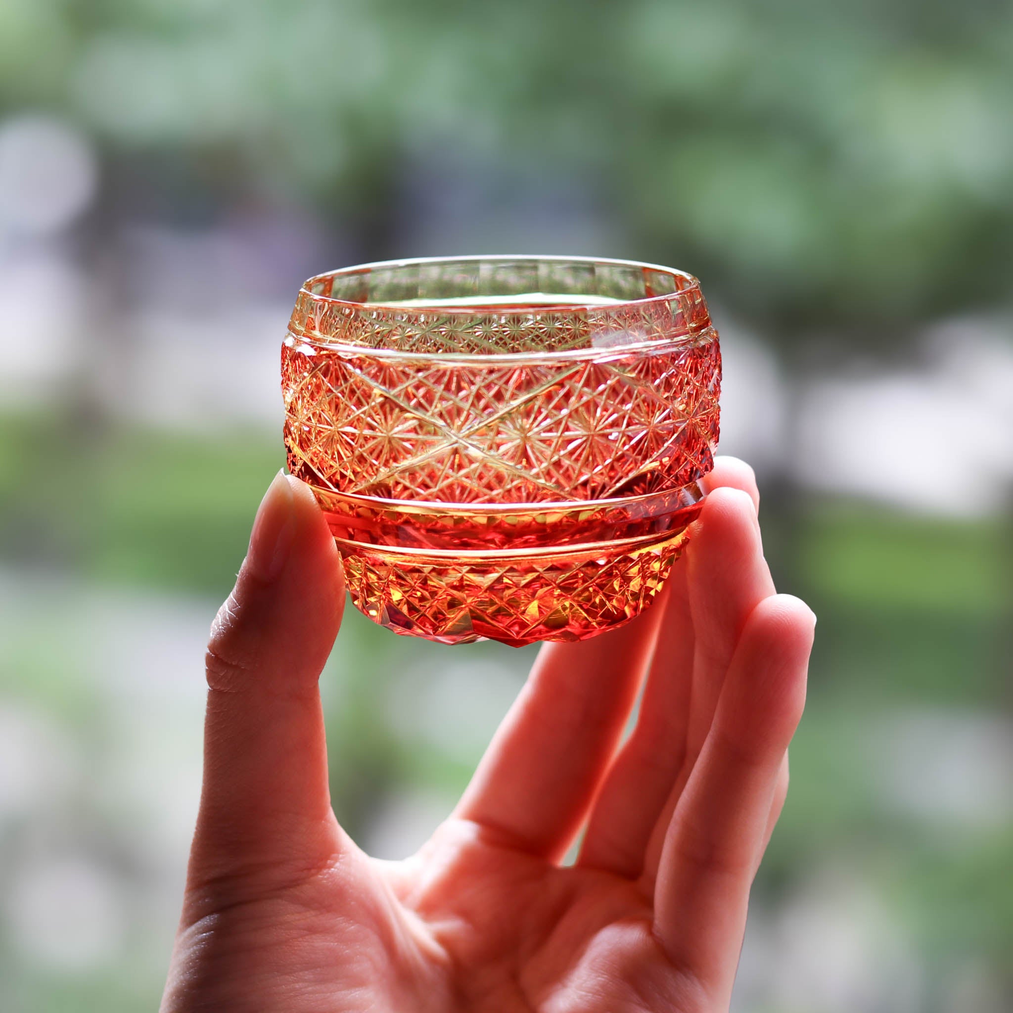 小樽切子 ぐいのみ | 燦 | 金赤琥珀 | 深川硝子工芸