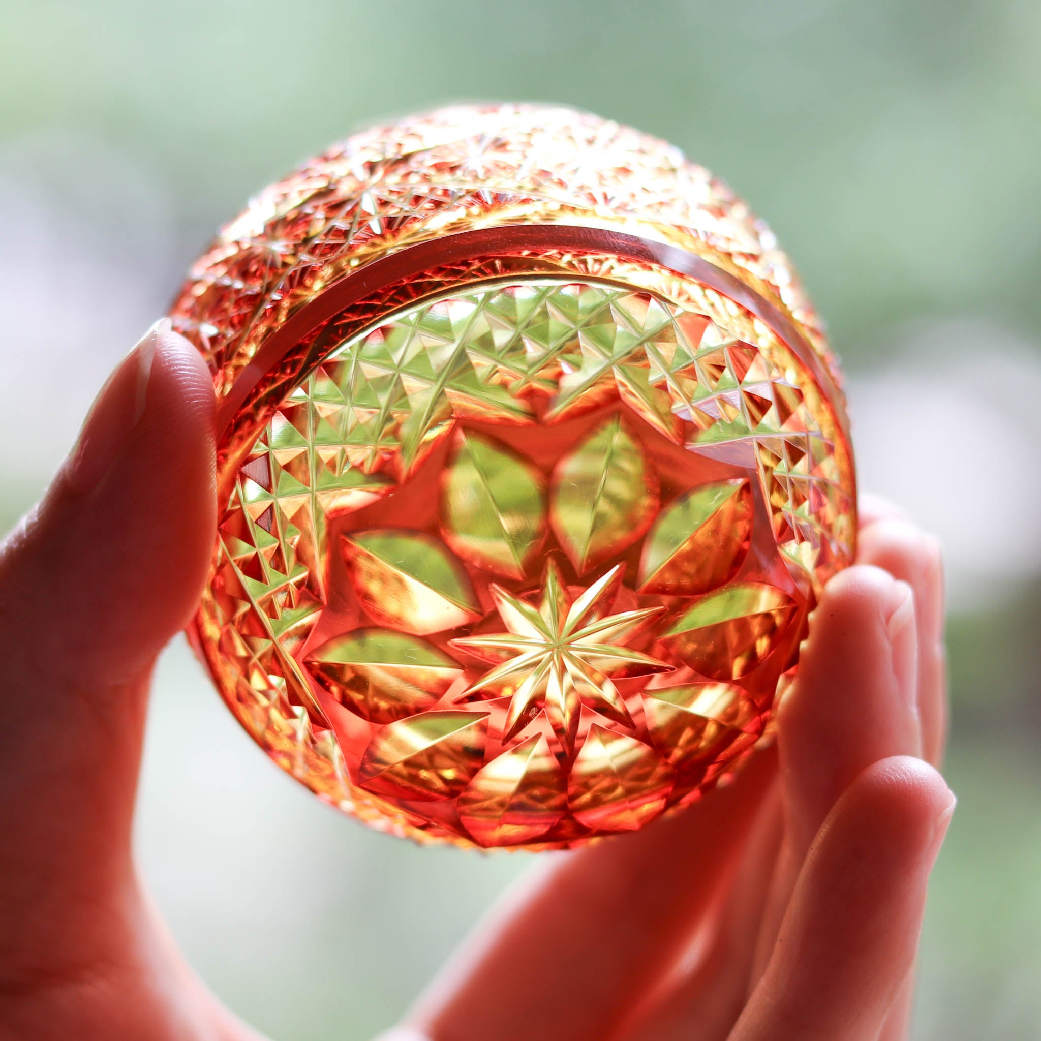 小樽切子 ぐい呑み | 燦 | 金赤琥珀 | 深川硝子工芸