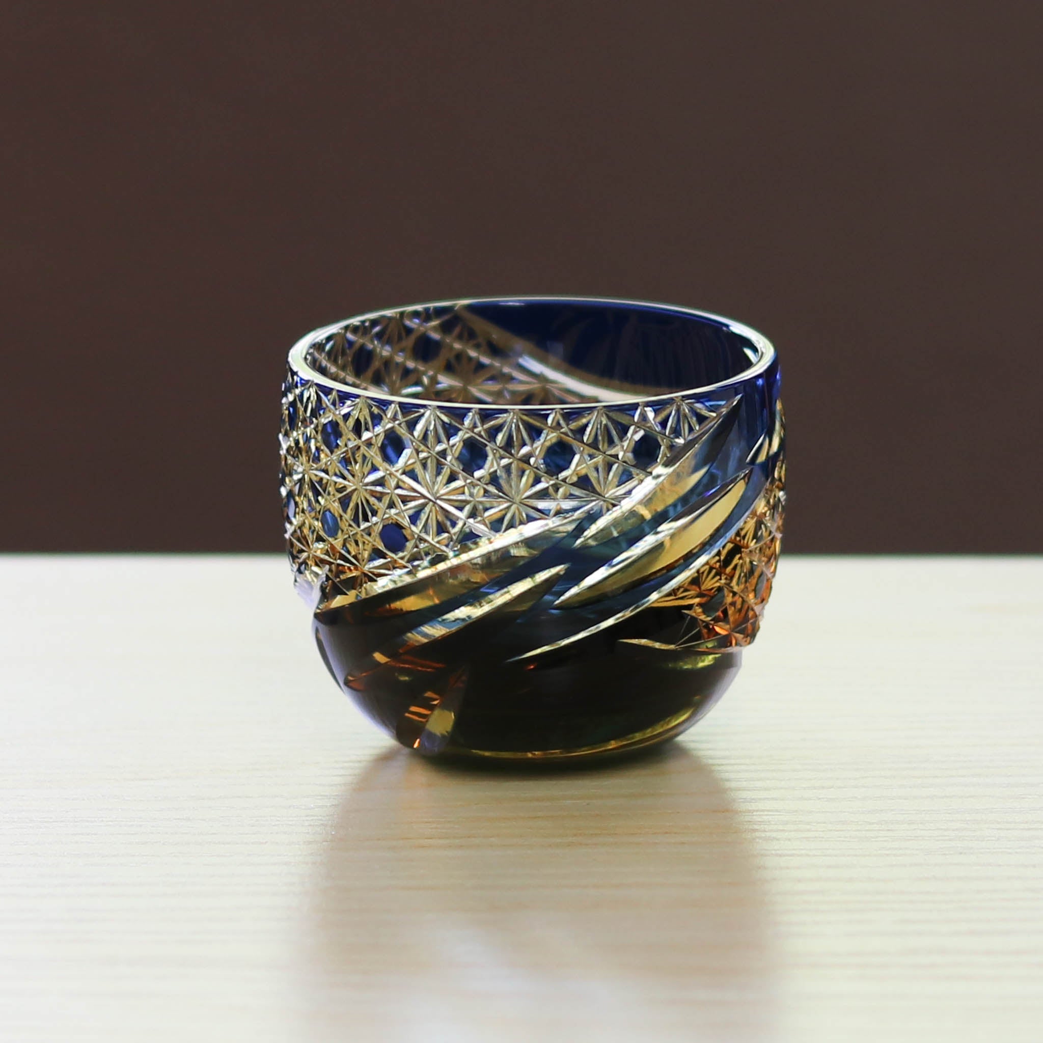 小樽切子 ぐい呑み | 雅 | 瑠璃琥珀 | 深川硝子工芸