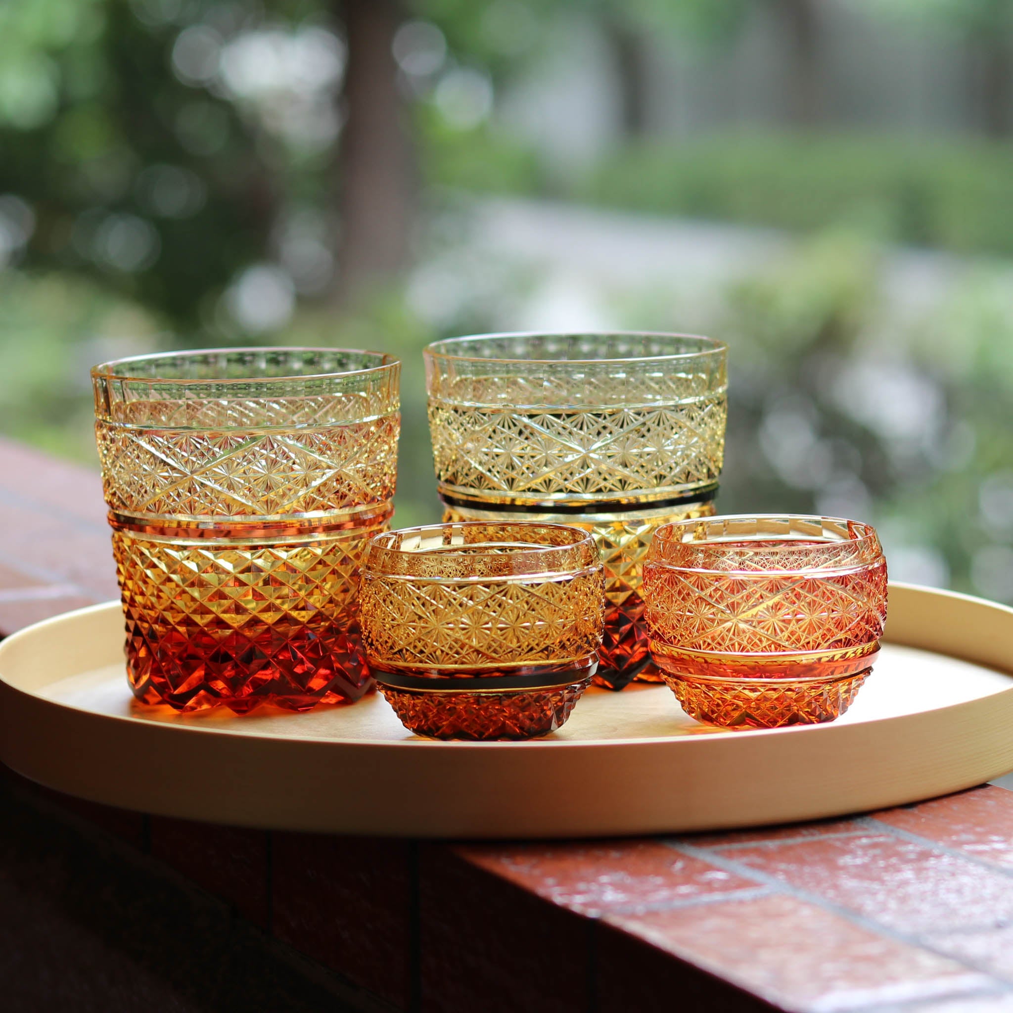 小樽切子 ぐい呑み | 燦 | 黒琥珀 | 深川硝子工芸