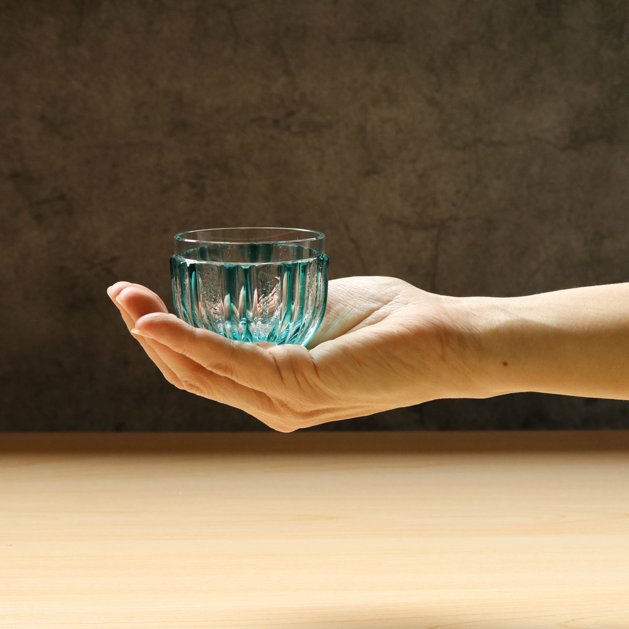 薩摩切子 にかわ猪口 | 緑 | 薩摩びーどろ工芸