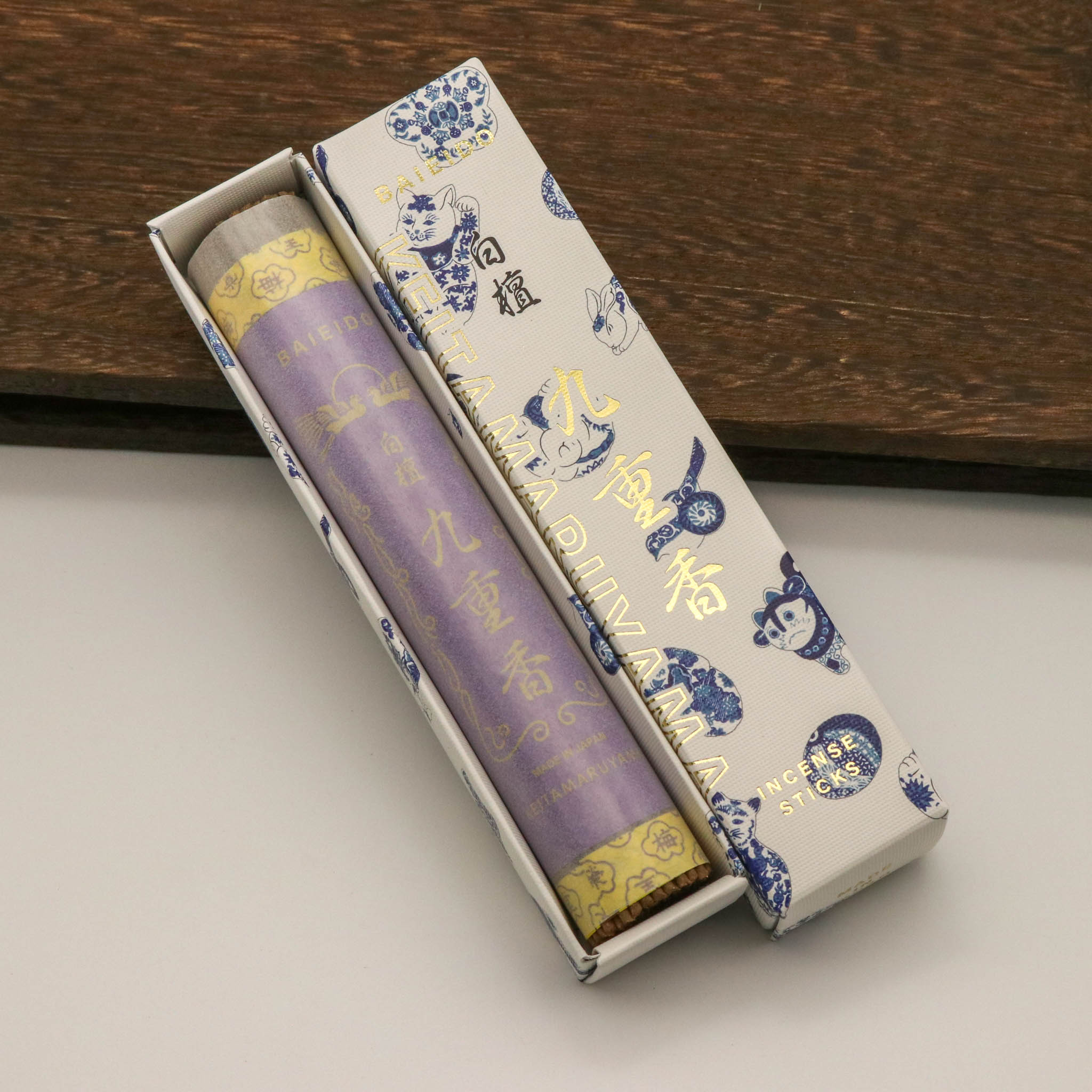 堺の線香 | KEITA MARUYAMA | 白檀九重香 | 梅栄堂