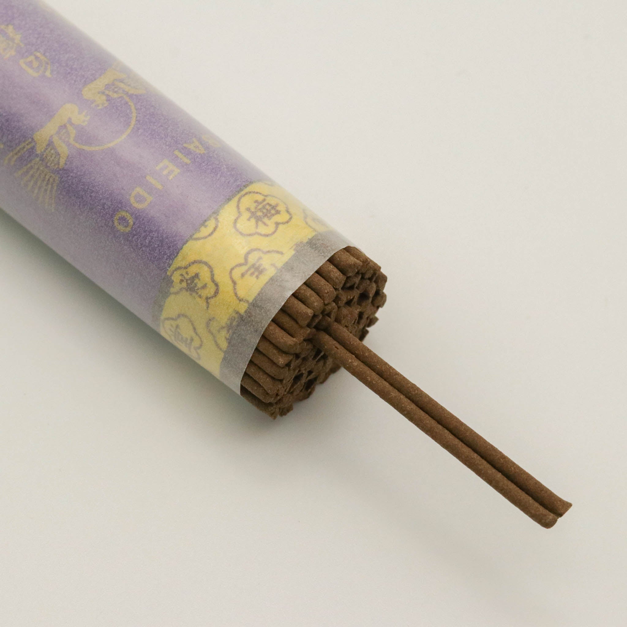 堺の線香 | KEITA MARUYAMA | 白檀九重香 | 梅栄堂