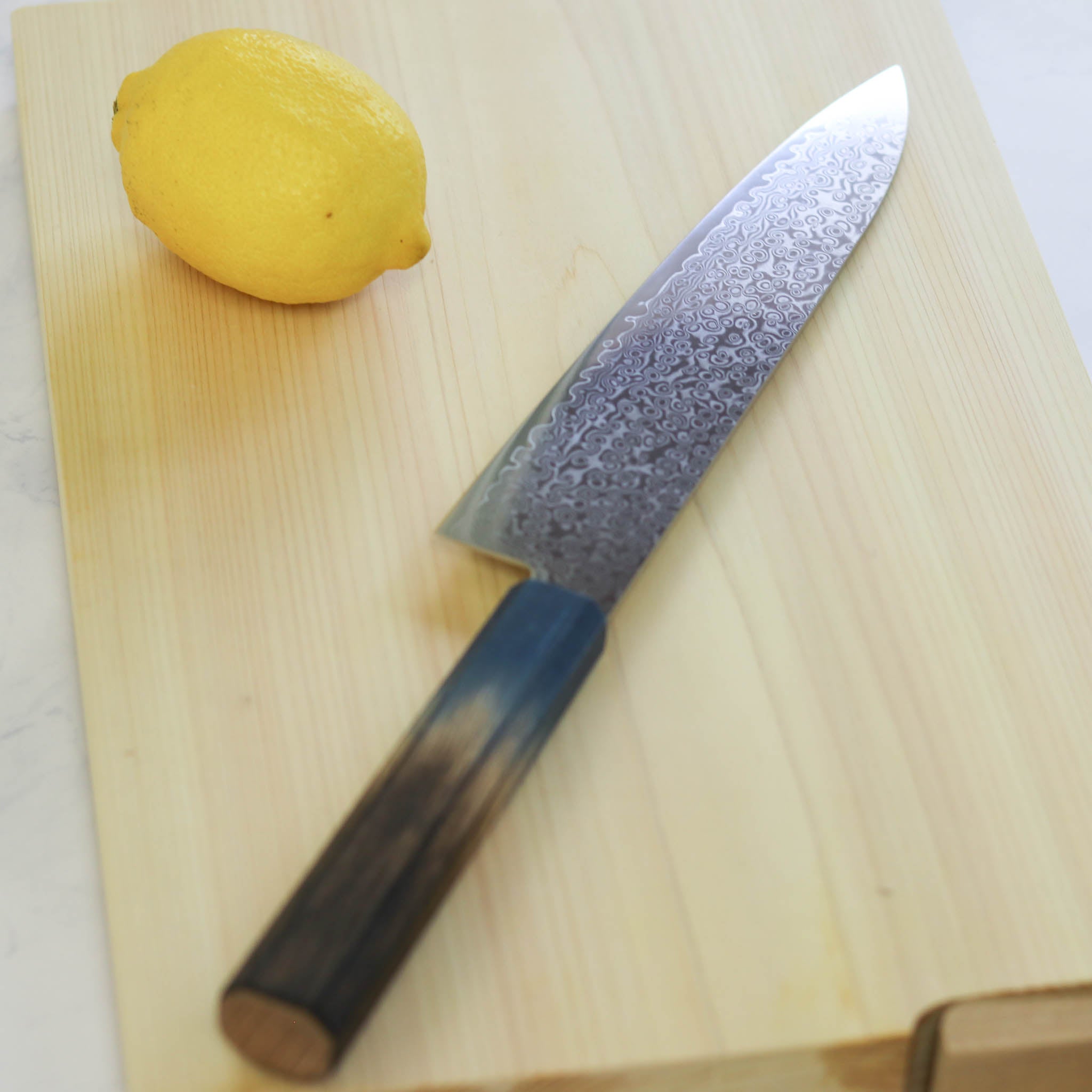 堺打刃物 包丁 | ダマスカス67層 牛刀 21cm 両刃 | 暁ハンドル 桐箱入り | 山脇刃物製作所