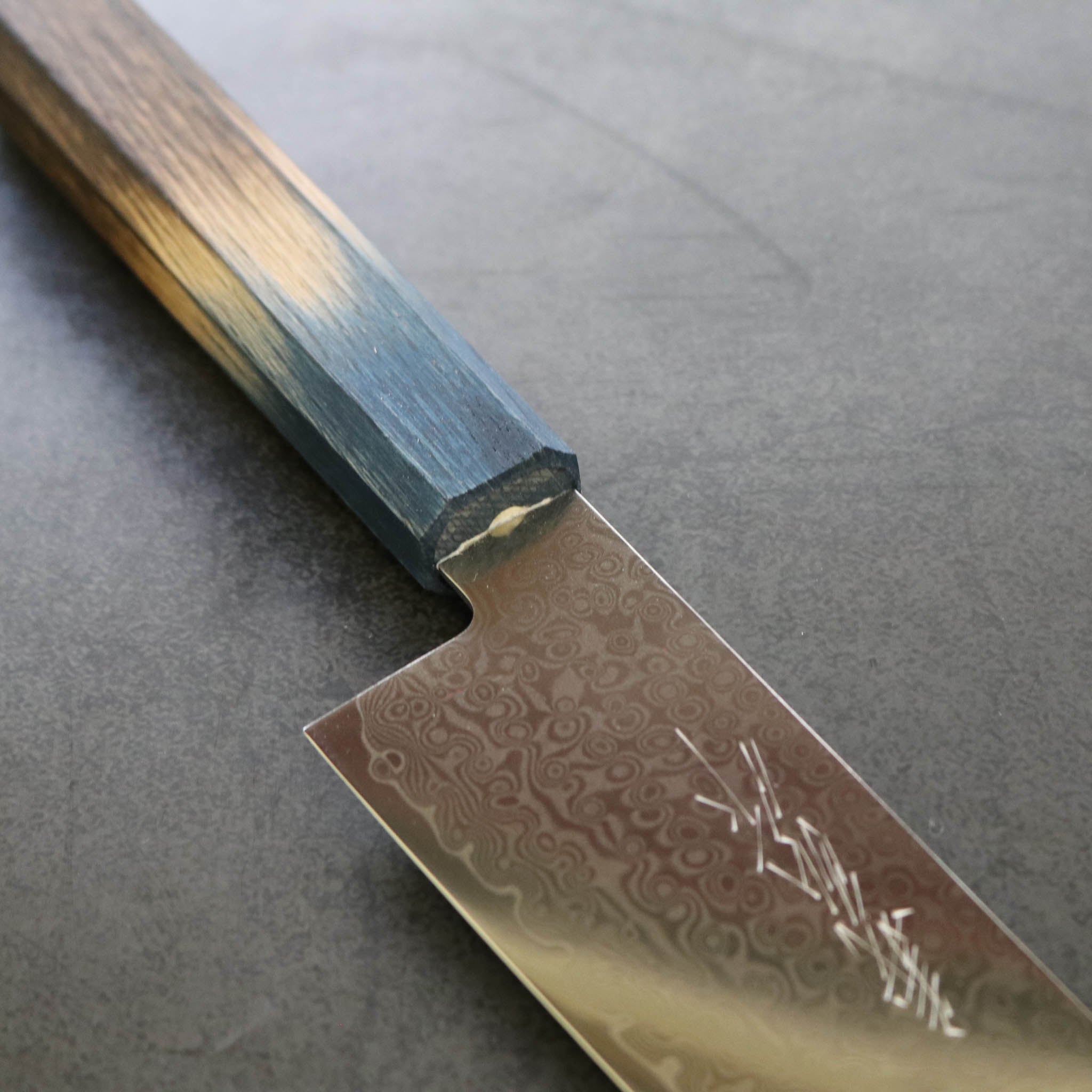 堺打刃物 包丁 | ダマスカス67層 牛刀 21cm 両刃 | 暁ハンドル 桐箱入り | 山脇刃物製作所