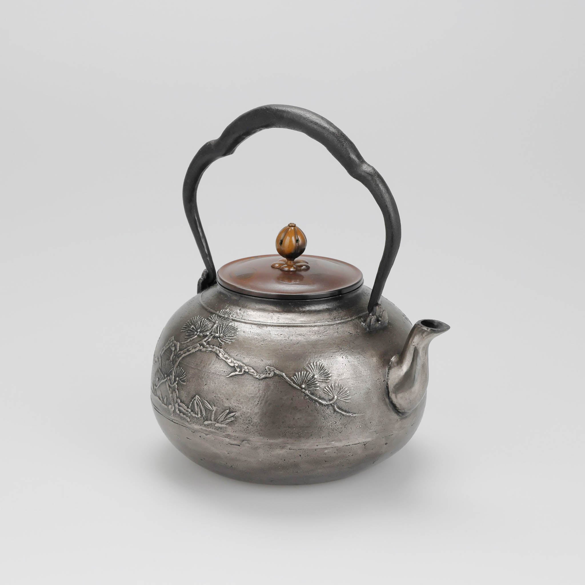 高岡銅器 鉄瓶 | 砂鉄 | 松竹梅文 | 般若鋳造所