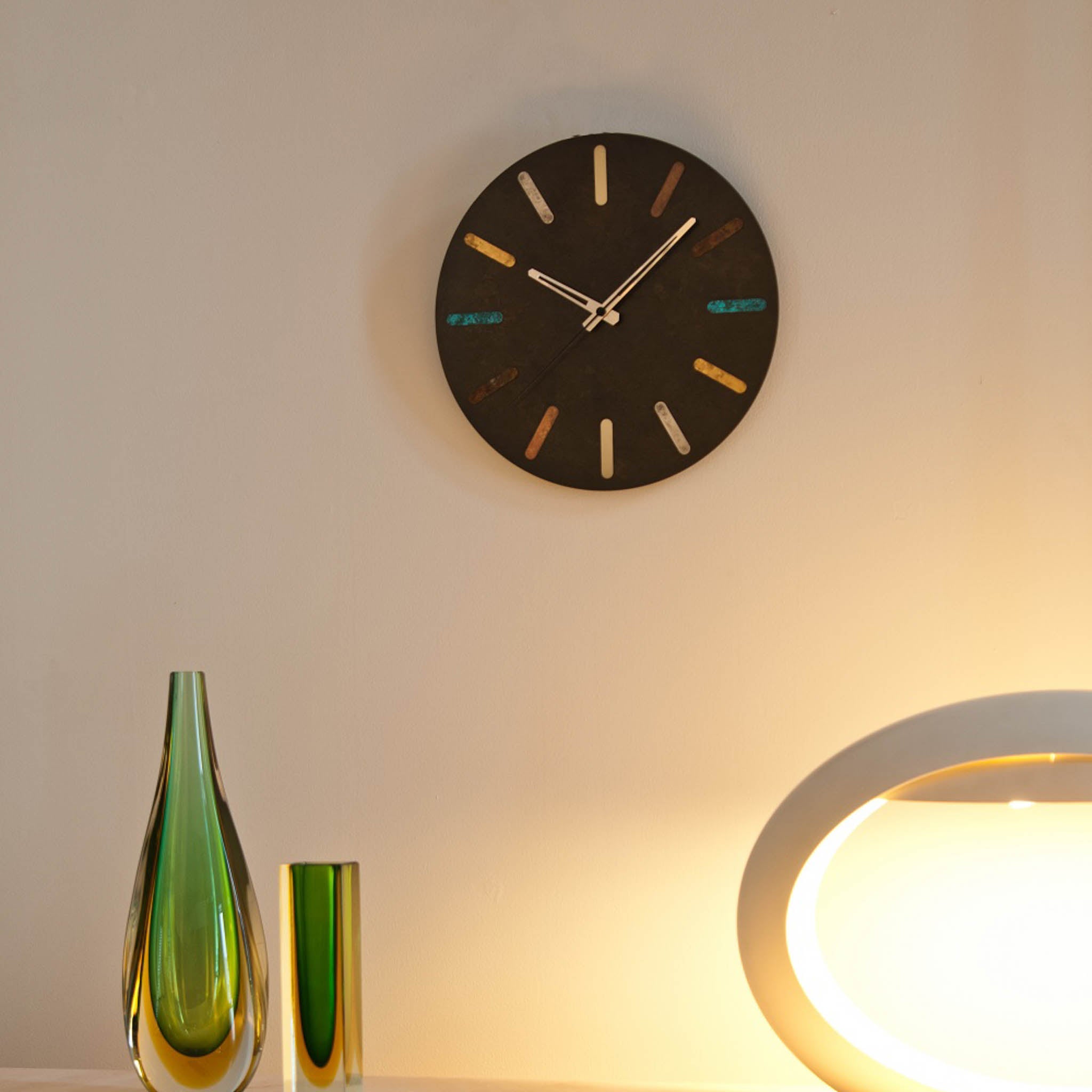 高岡銅器 掛け時計 | time and space カラフルタイムス | 斑紋黒染色 | Orii