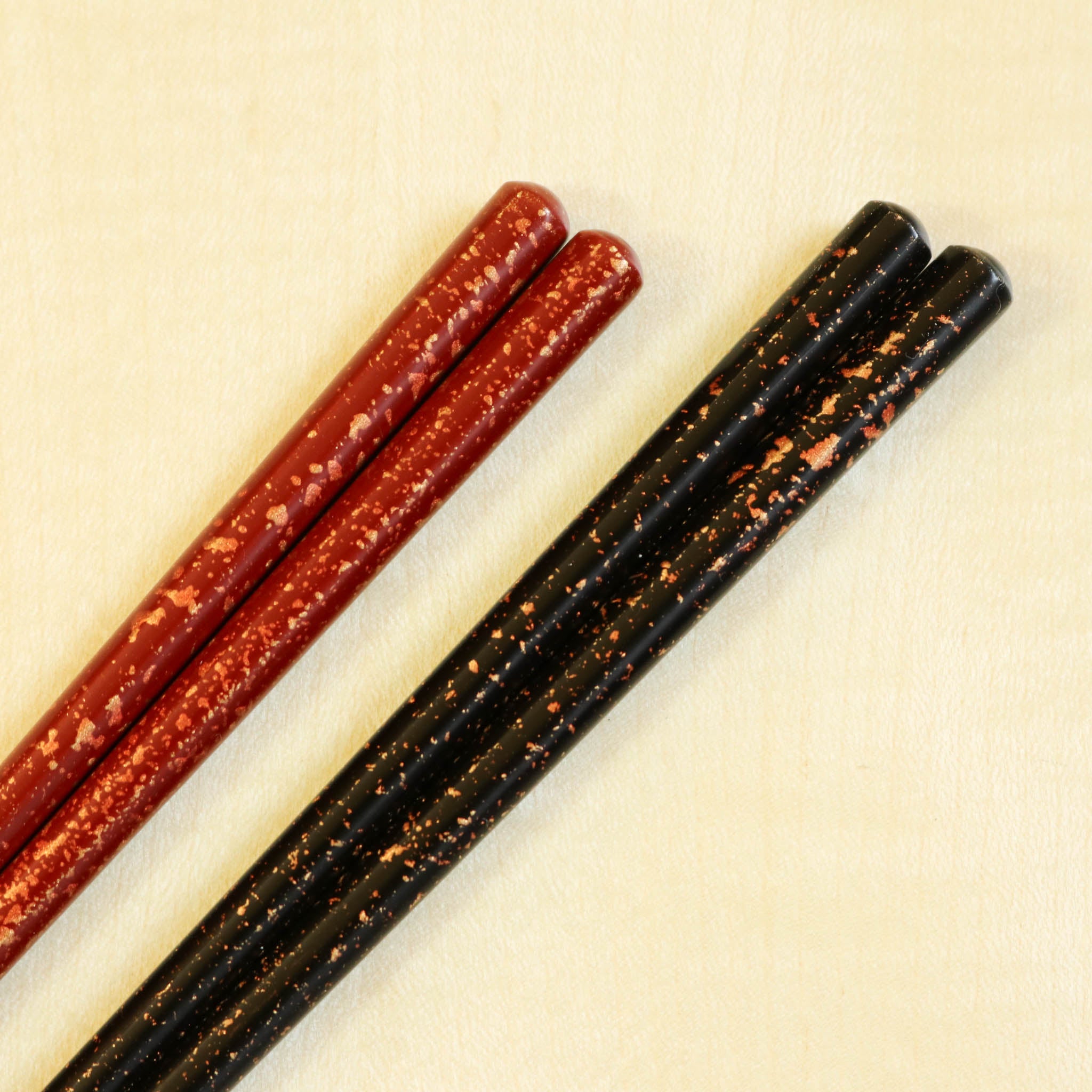 若狭塗 ペア箸 | 八角 桐箱入り 箸置き付 | 金彩 砂岩 | マツ勘