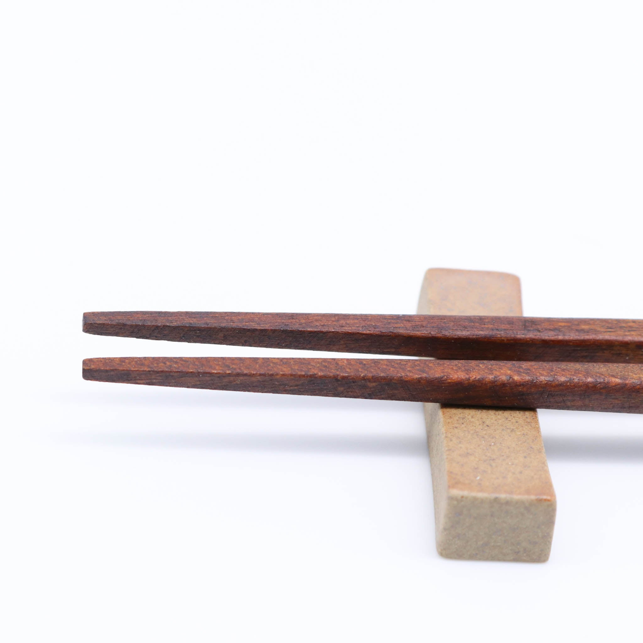 若狭塗 ペア箸 | 鶴亀彫 桐箱入り 箸置き付 | 砂岩 | マツ勘