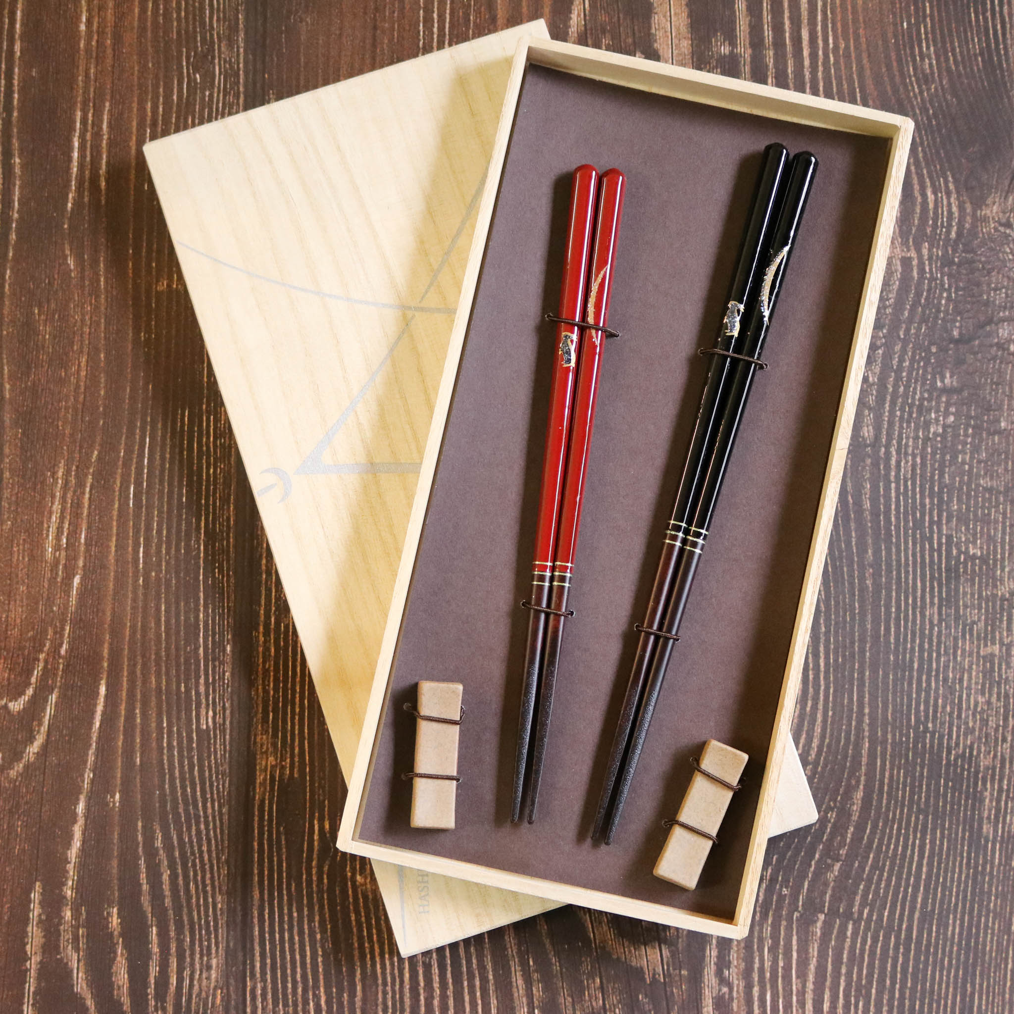 若狭塗 ペア箸 | 月うさぎ 桐箱入り 箸置き付 | 螺鈿 砂岩 | マツ勘