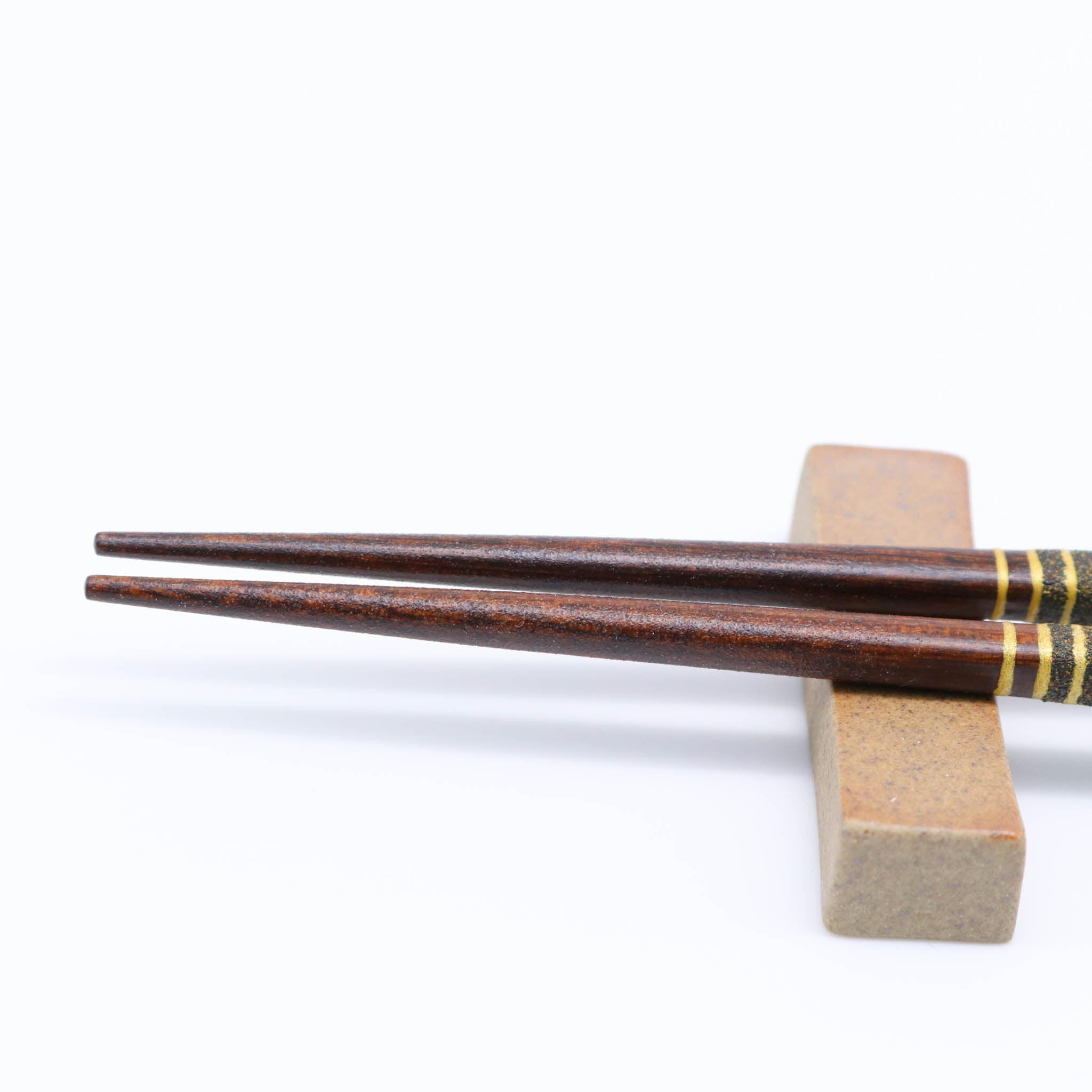 若狭塗 ペア箸 | 市松綴れ 桐箱入り 箸置き付 | 砂岩 | マツ勘