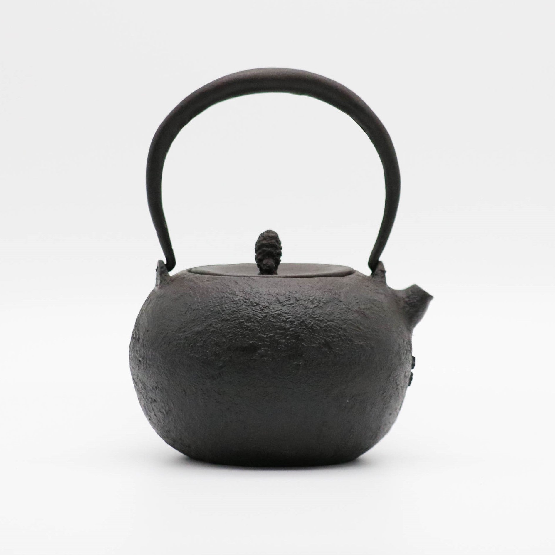 山形鋳物 鉄瓶 | 丸型 | 8号 | あらい工房