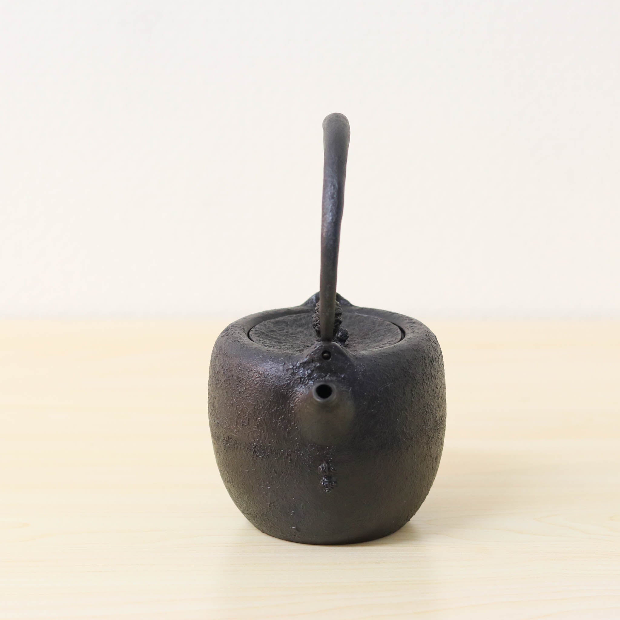 山形鋳物 鉄瓶 | なつめ | 6号 | あらい工房