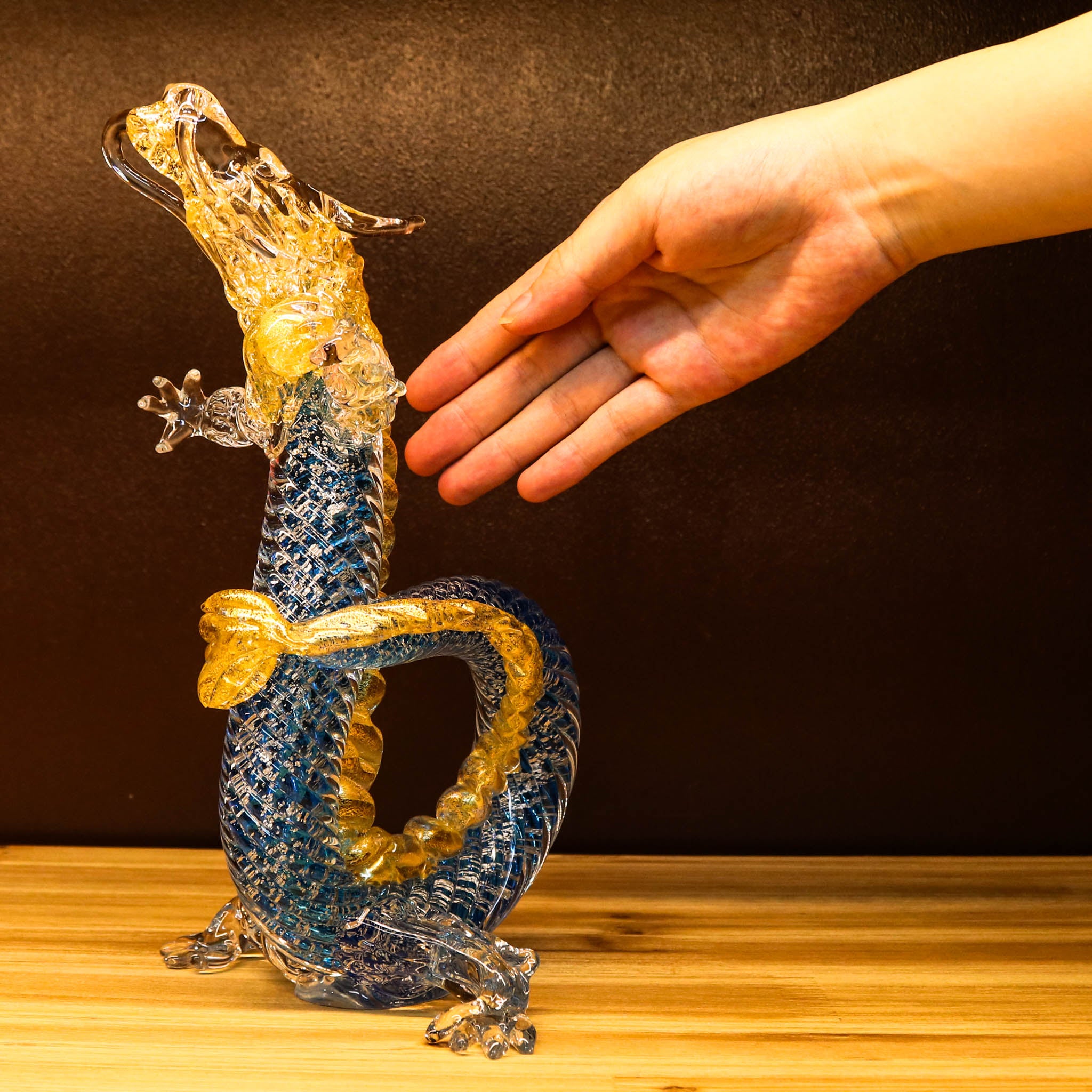 綾ガラス 置物 | 金竜 | オーシャンブルー | グラスアート黒木