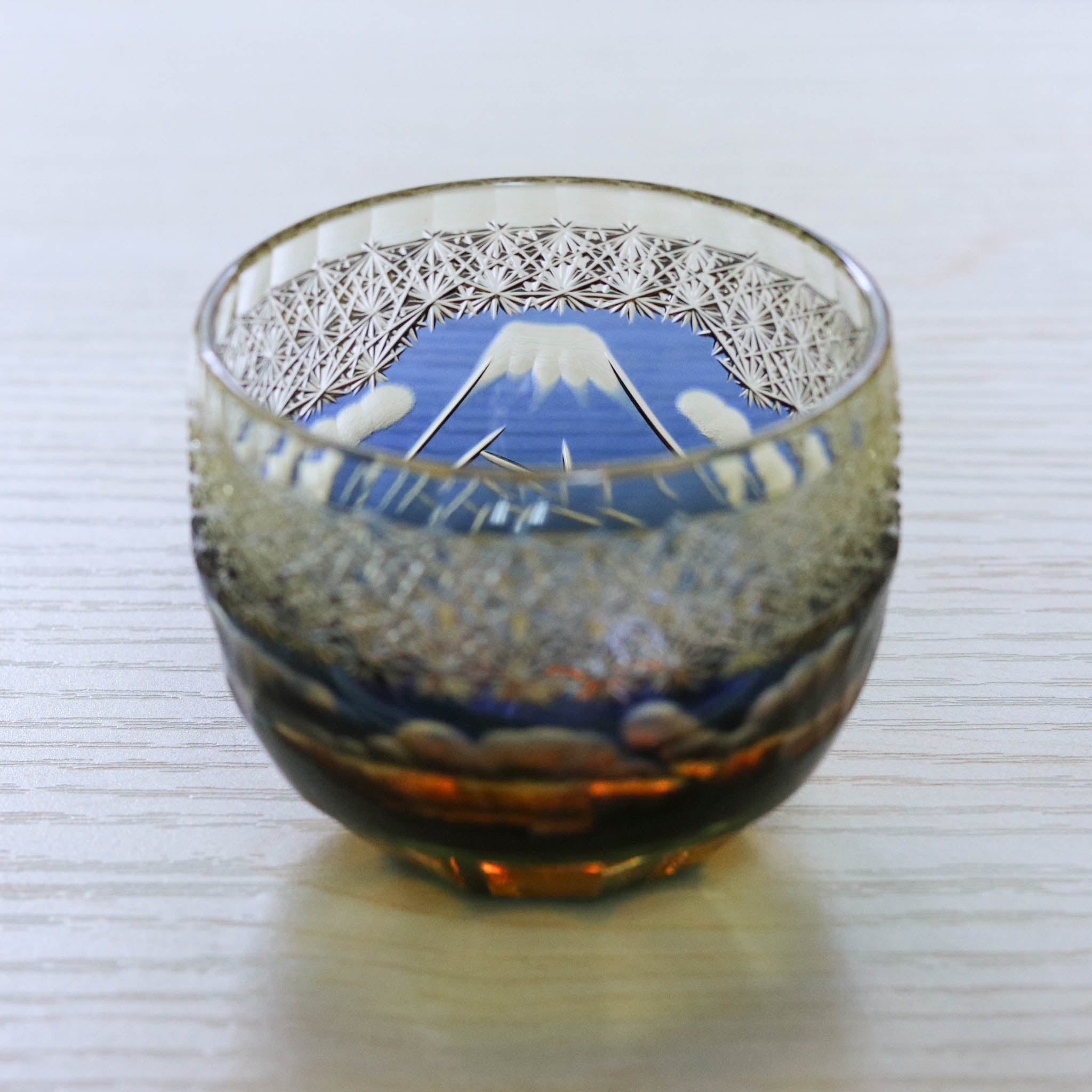 江戸切子 ぐい呑み|山下白雨|琥珀 瑠璃|山田硝子